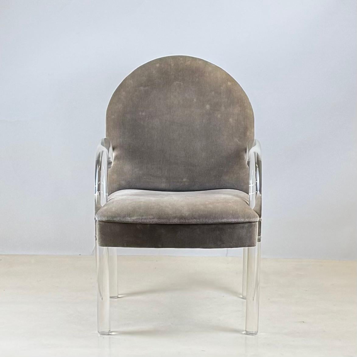 Fantastic set of large 4 lucite game table chairs by Leon Rosen for Pace Collection.
Super comfortable.
Sold as a set of 4, 