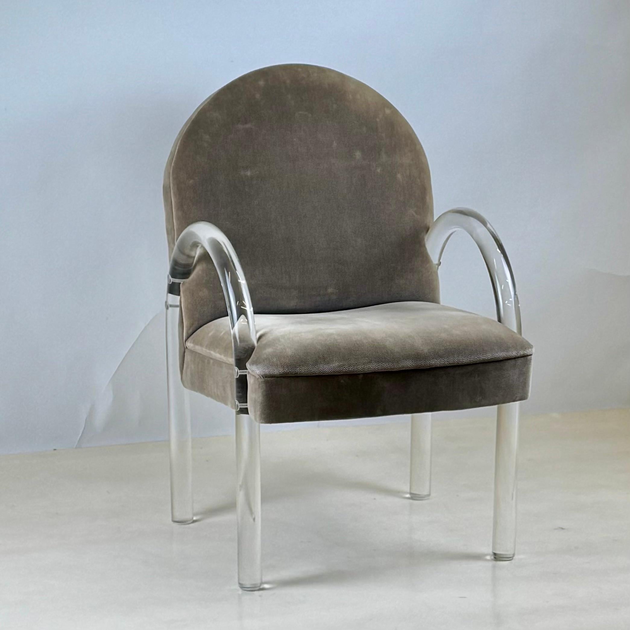 Post-Modern Set of 4 Comfortable Lucite Game Table Chairs by Leon Rosen for Pace Collection For Sale