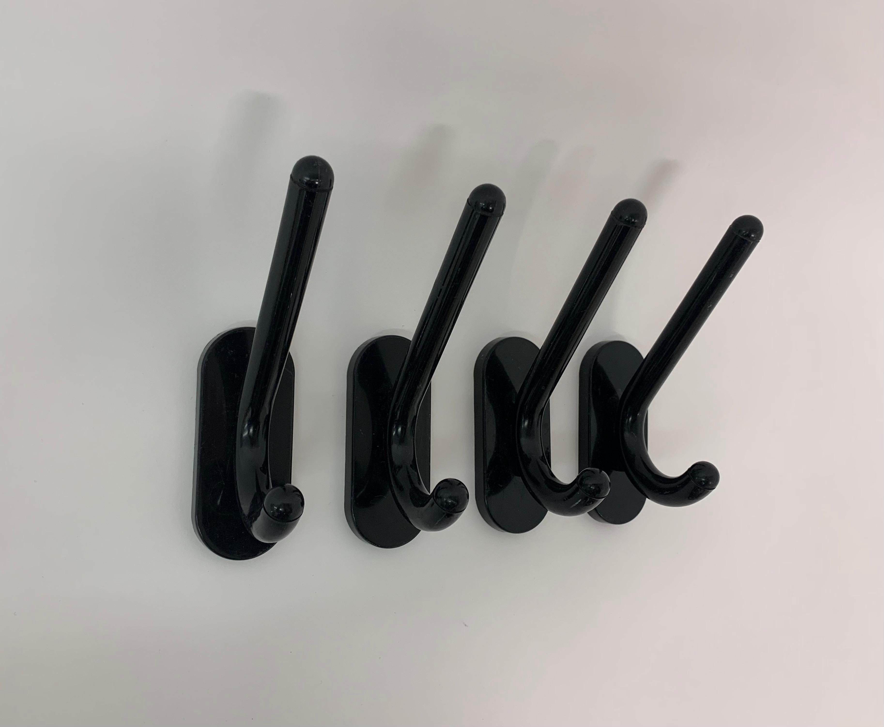 Late 20th Century Set of 4 Con & Con Italian Black Wall Coat / Towel Hangers, 1970’s For Sale