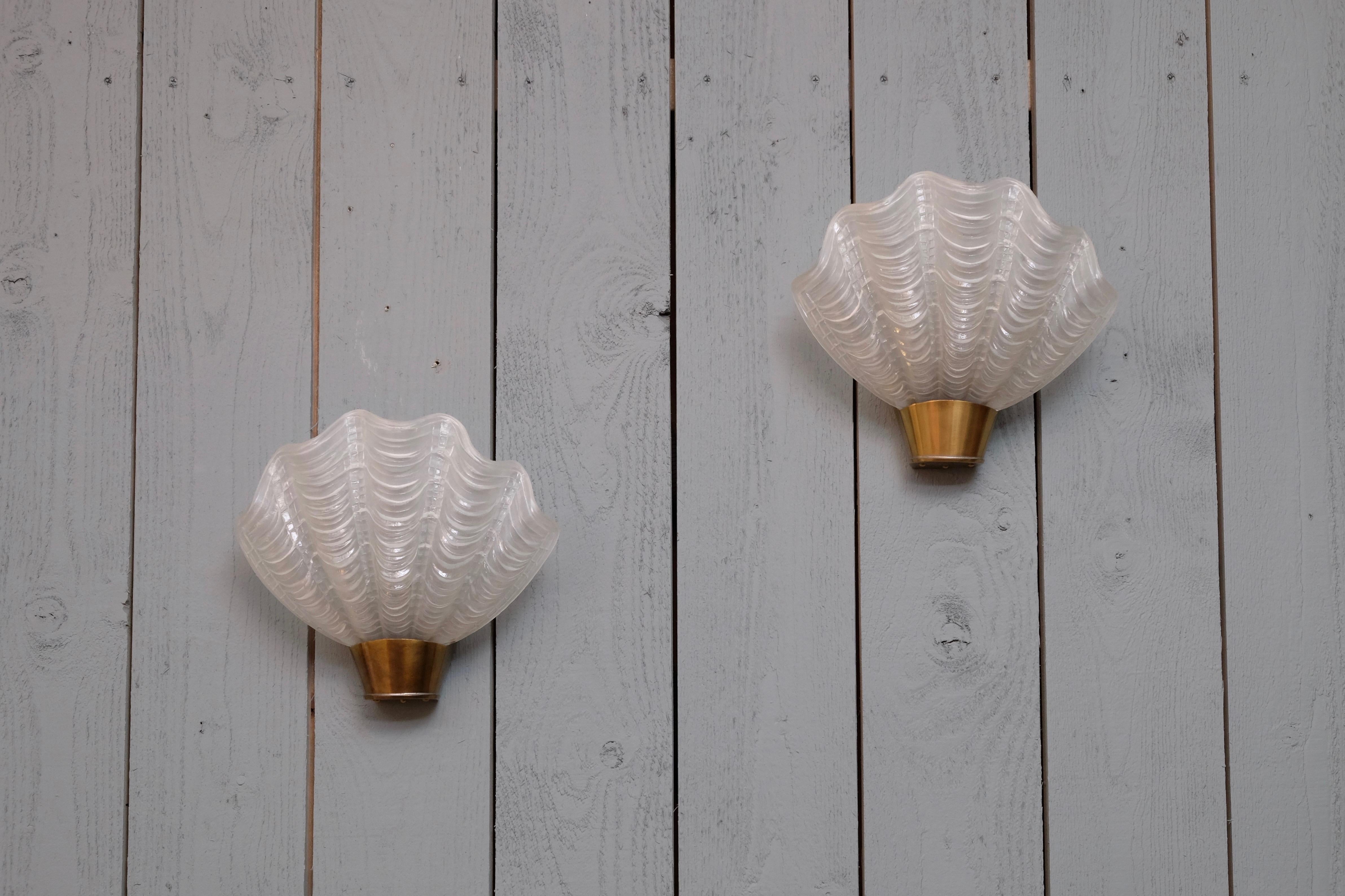 Please note: listed price is for one (1) wall lamp. Set of 6 available.

Brass and glass. Produced by ASEA, Sweden, 1950s.
Good condition, with signs of usage. New wiring available on request, with or without cord.

