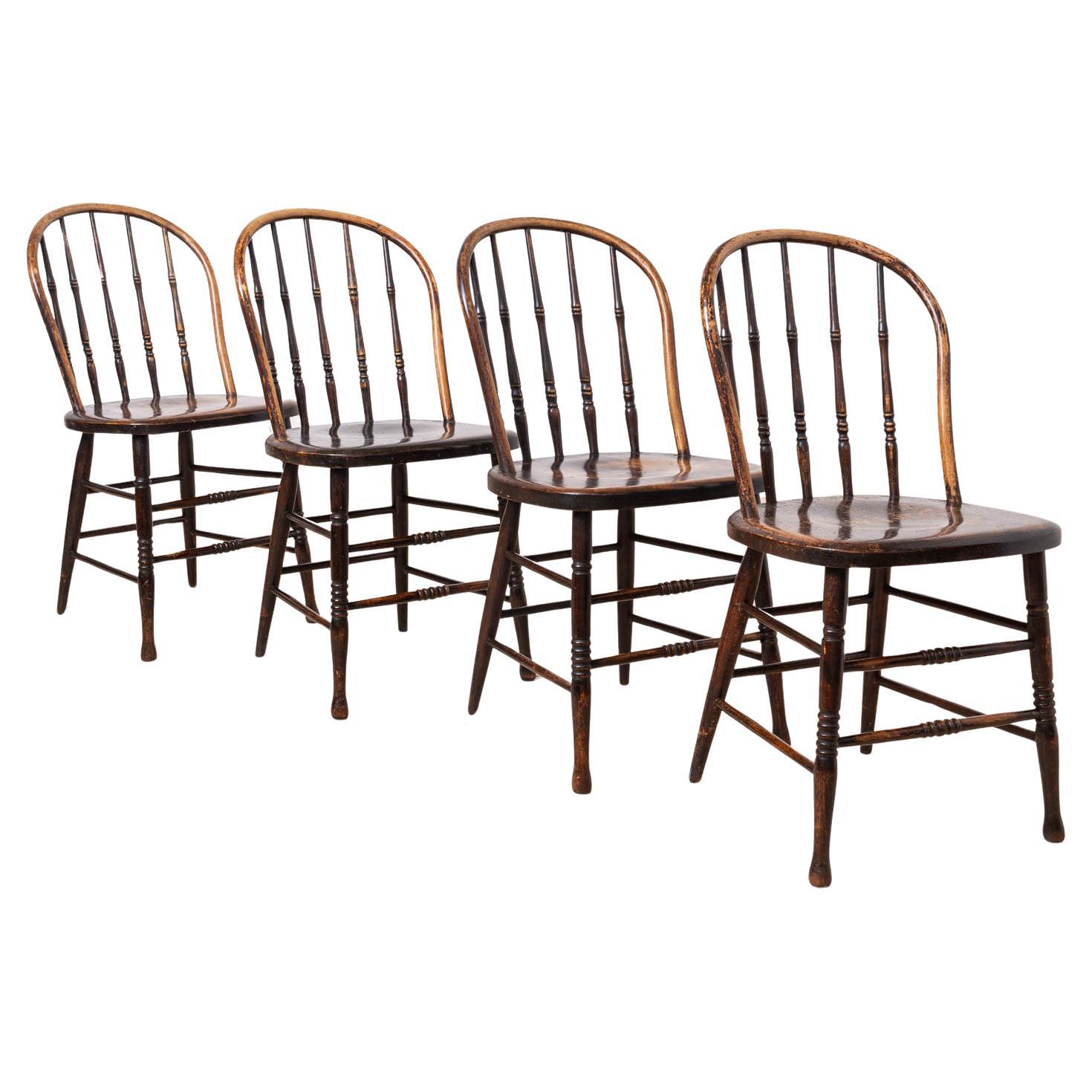 Set of 4 Countryside Style Dining Chairs, Spindle Back, Early 20th Century For Sale