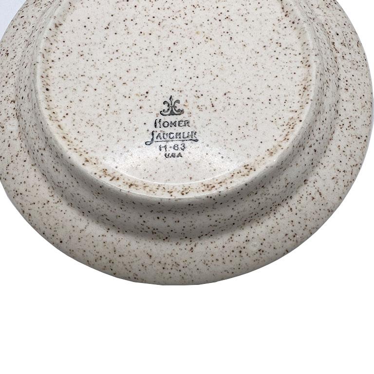 Set of 4 Cream Homer Laughlin Speckled Salad Plates Classic American Stoneware In Good Condition For Sale In Oklahoma City, OK