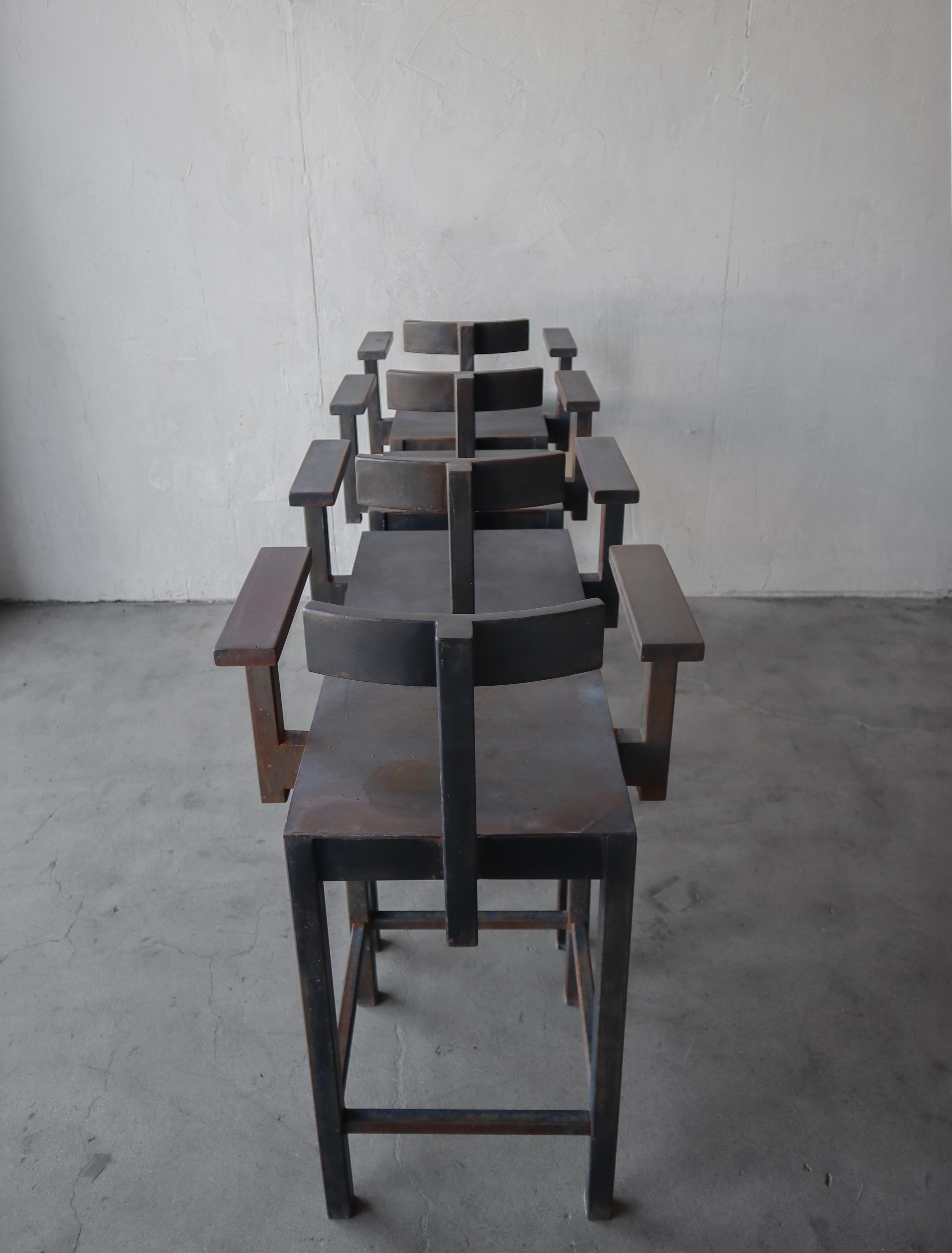 Acier Ensemble de 4 tabourets de bar en acier industriel architectural personnalisés en vente