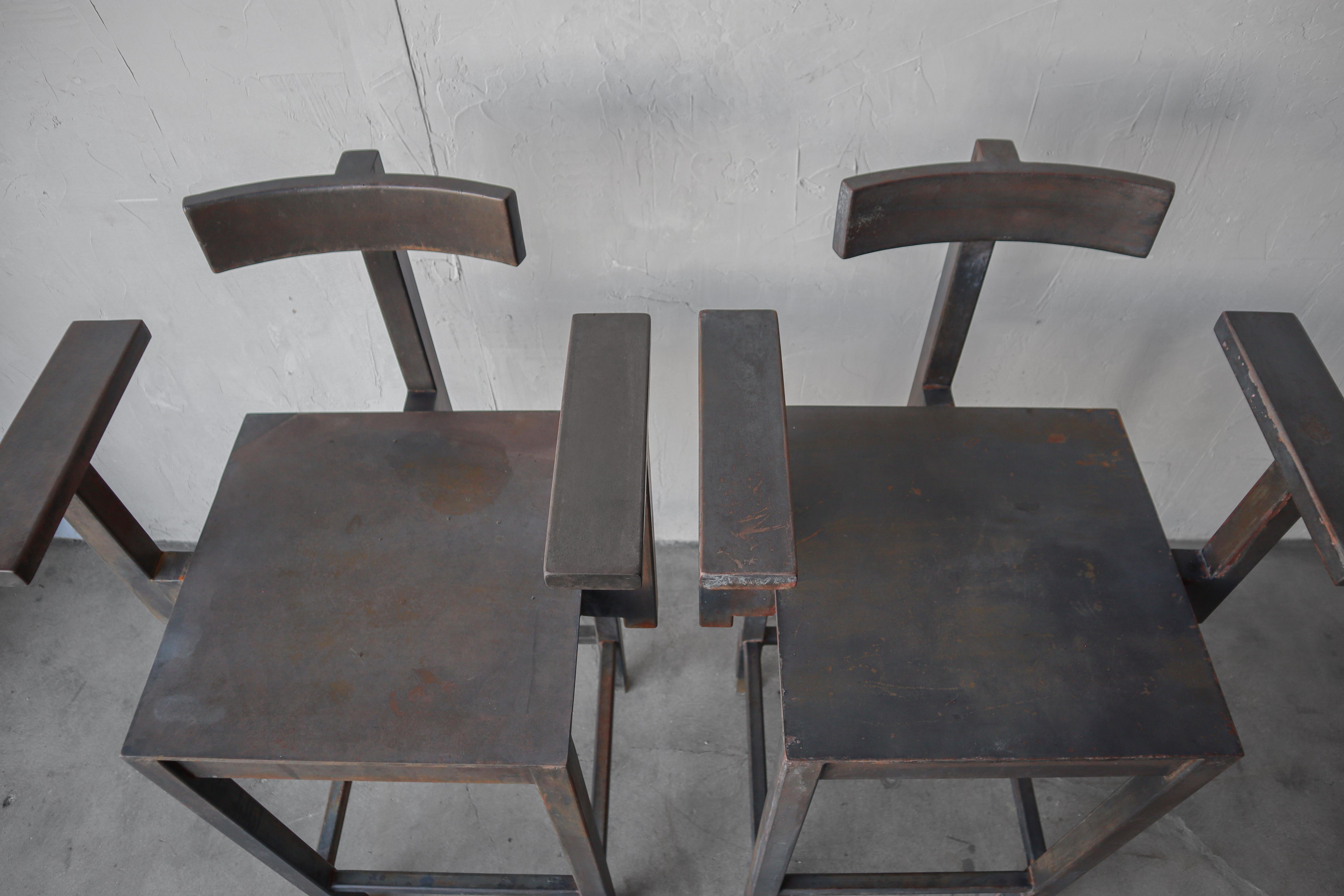 Ensemble de 4 tabourets de bar en acier industriel architectural personnalisés en vente 3