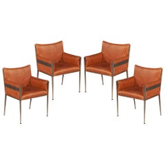 Set di 4 sedie da pranzo moderne su misura in pelle Cognac