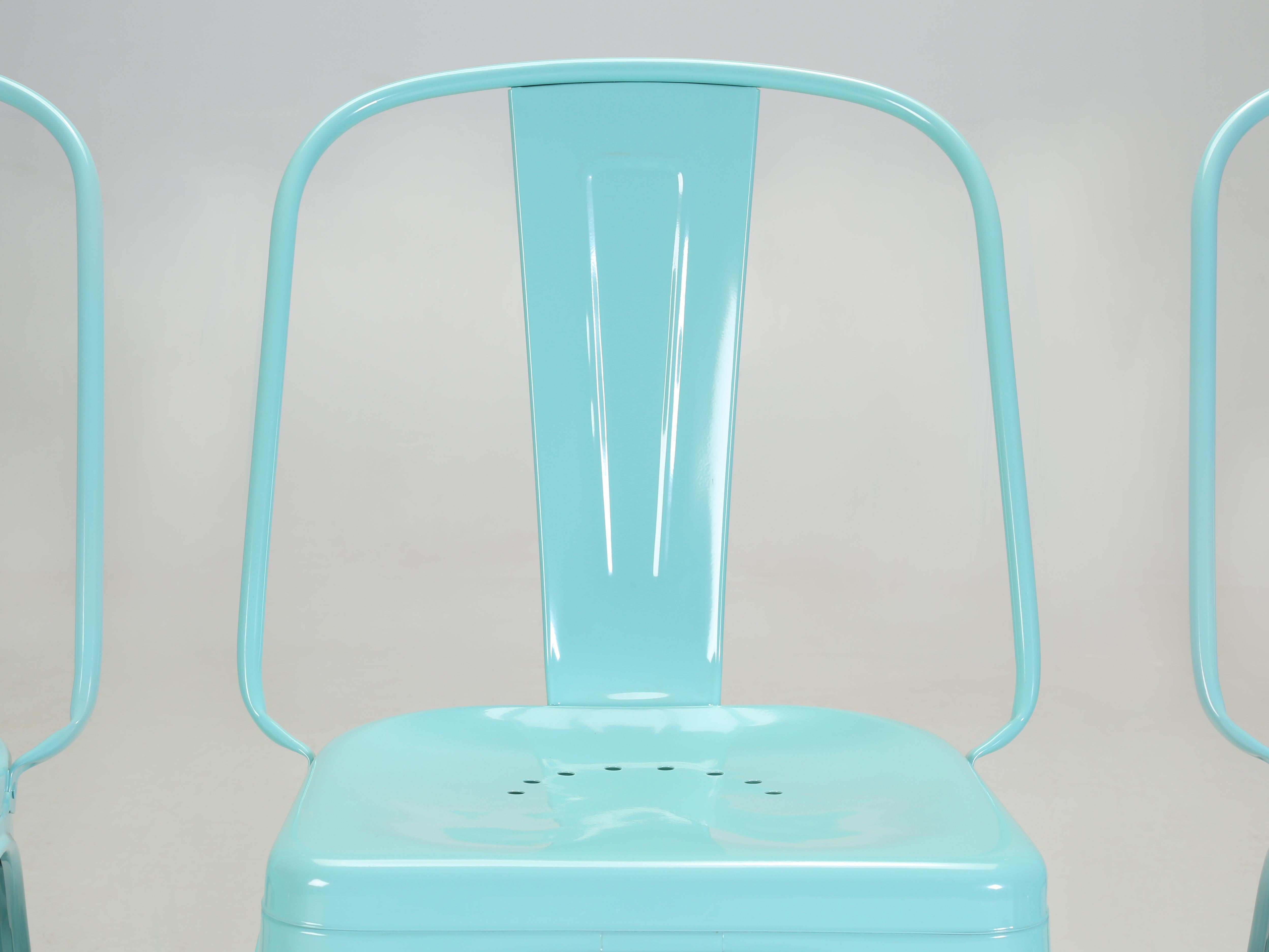 Français Ensemble de 4 chaises empilables en acier bleu cyan de fabrication française originale Tolix AC Style en vente