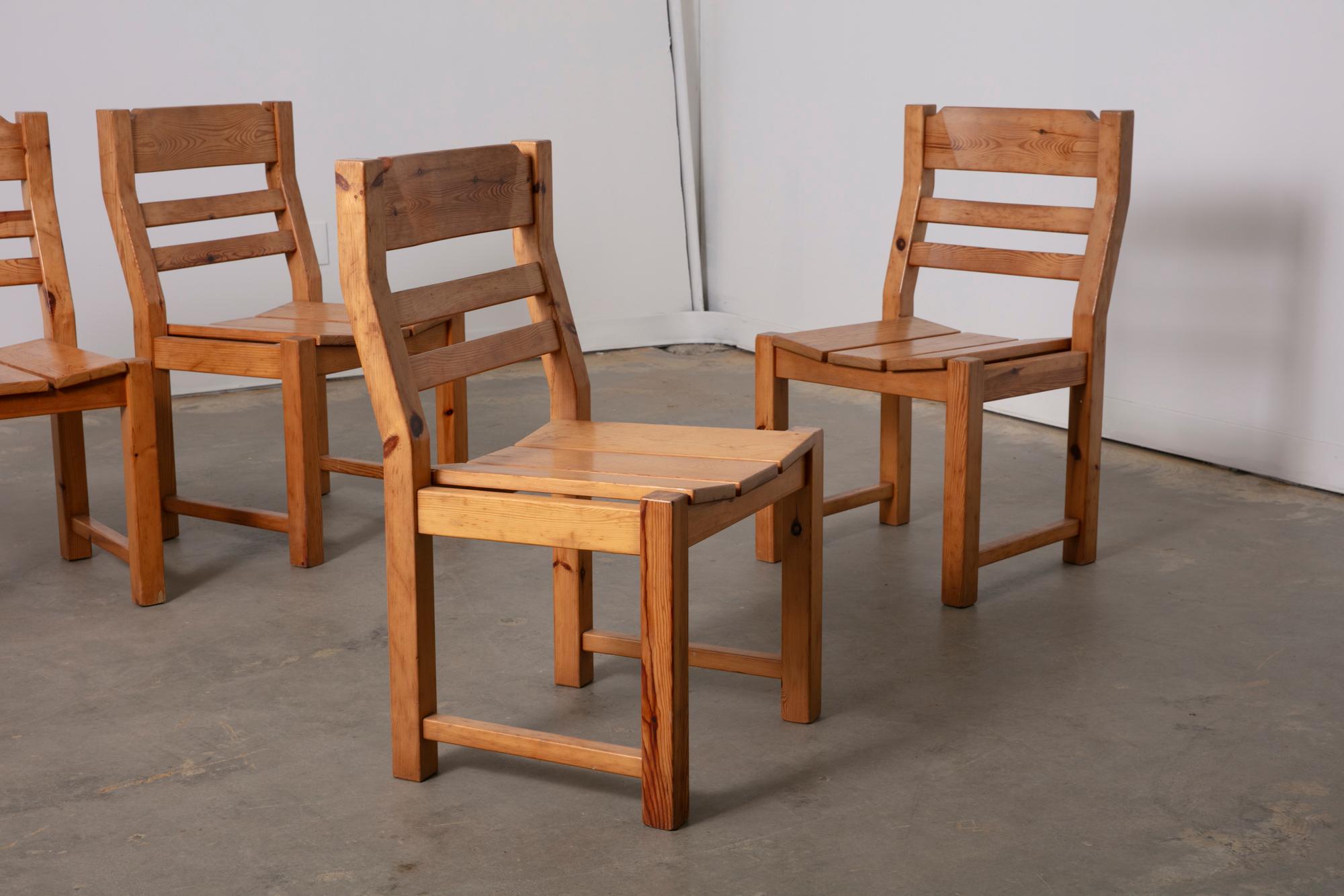 Set of 4 Danish Brutalist Pine Dining Chairs en vente 4