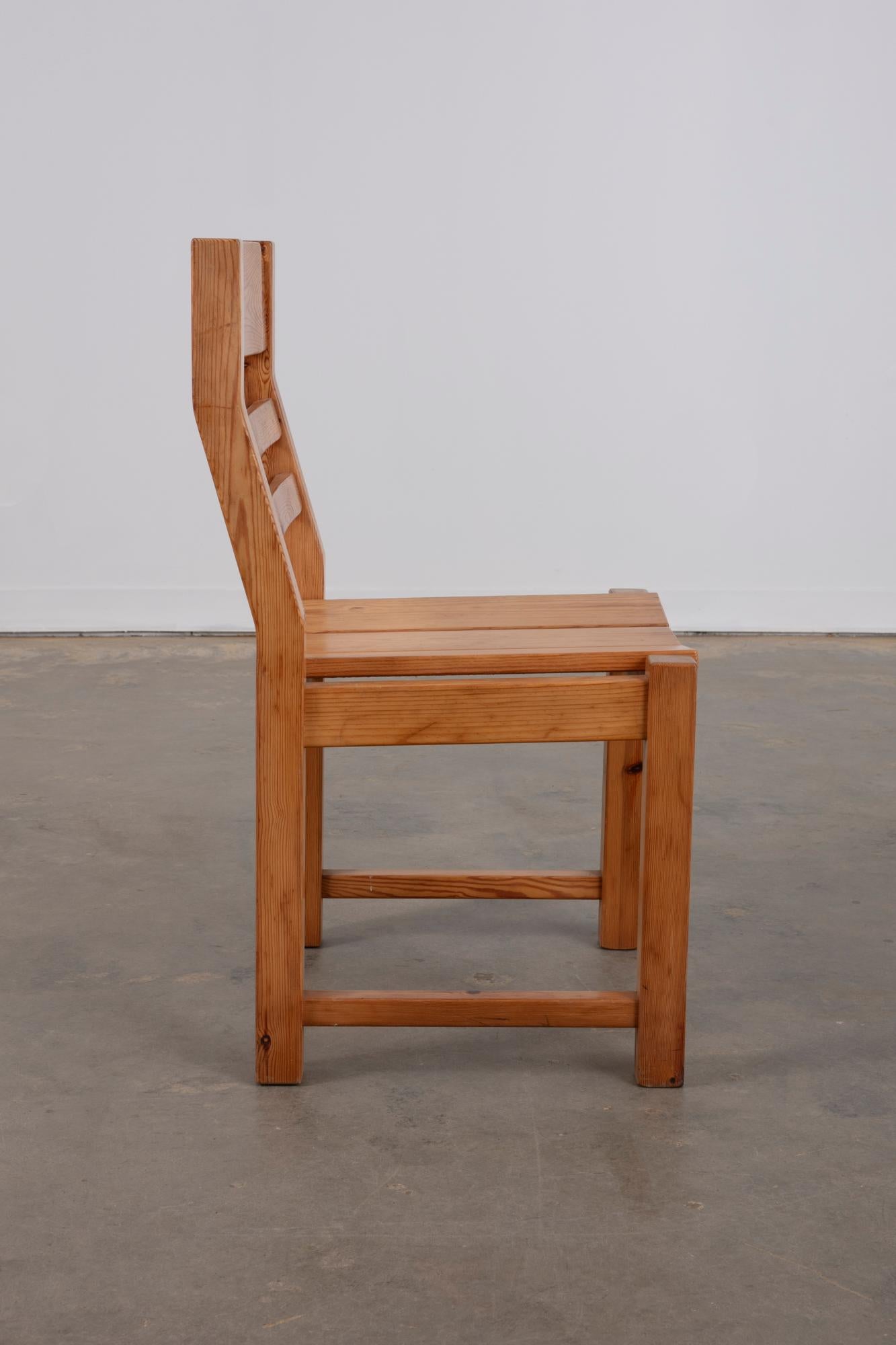 Set of 4 Danish Brutalist Pine Dining Chairs en vente 5