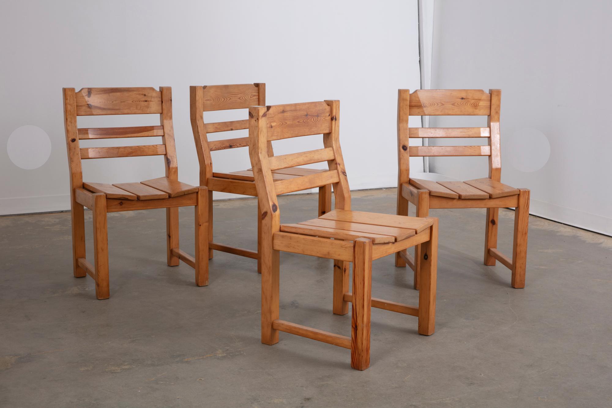 Set of 4 Danish Brutalist Pine Dining Chairs en vente 1