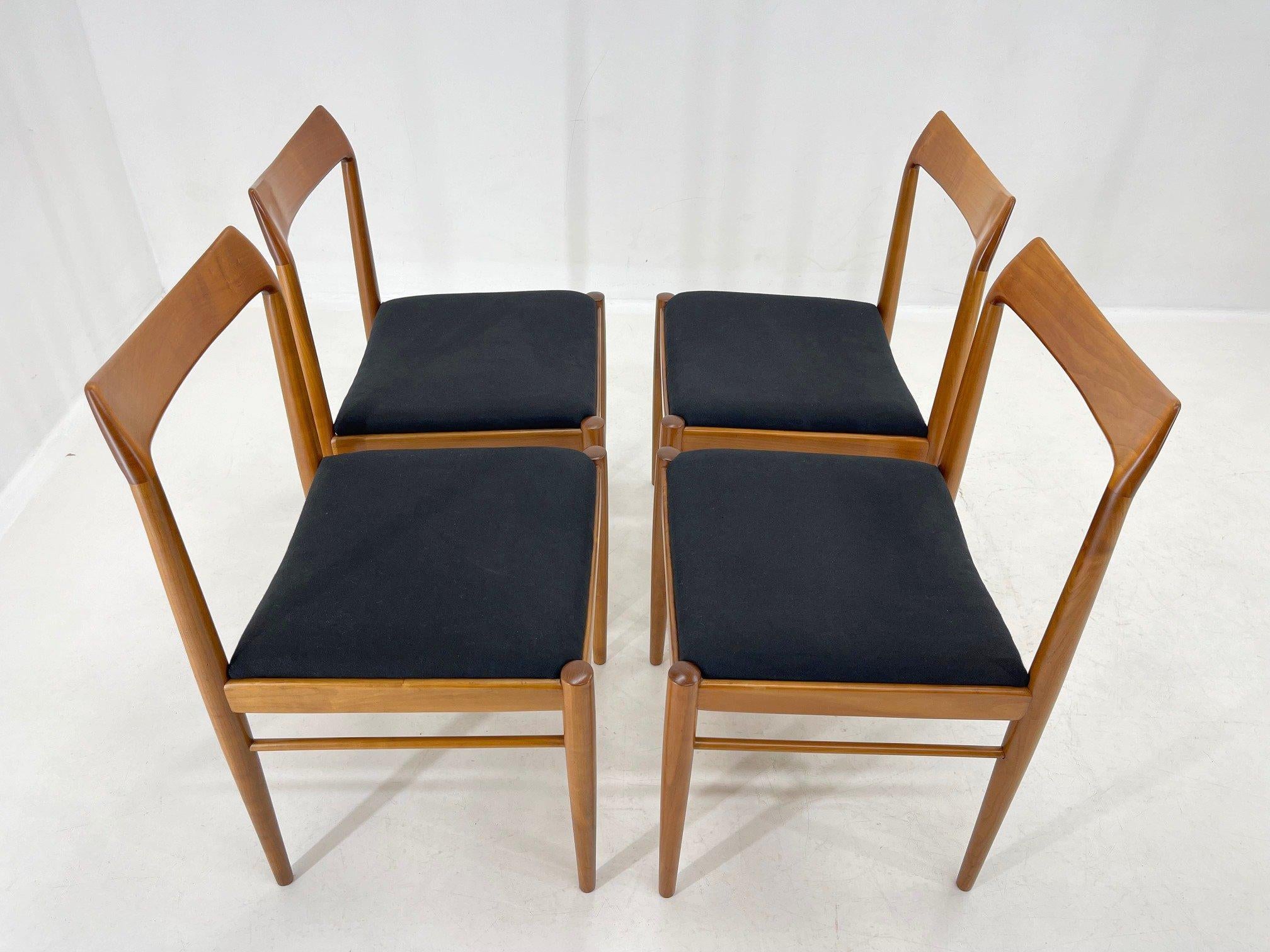Ensemble de 4 chaises de salle à manger danoises, années 1960 en vente 6