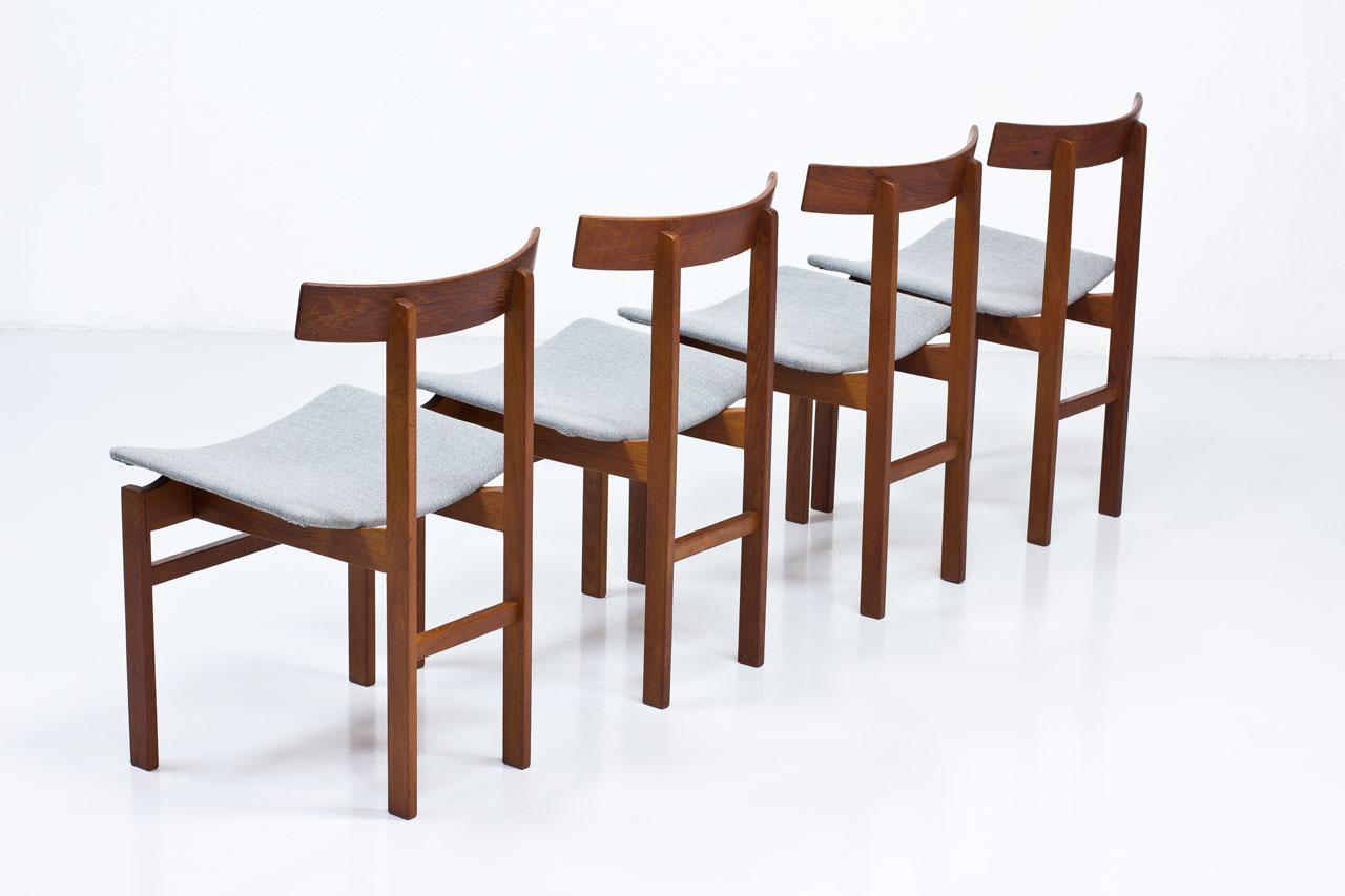 Set of 4 dining chairs “model 193? designed by Inger Klingenberg. Manufactured by France & Søn in Denmark during the 1960s. Solid teak structure with seats reupholstered with a 
