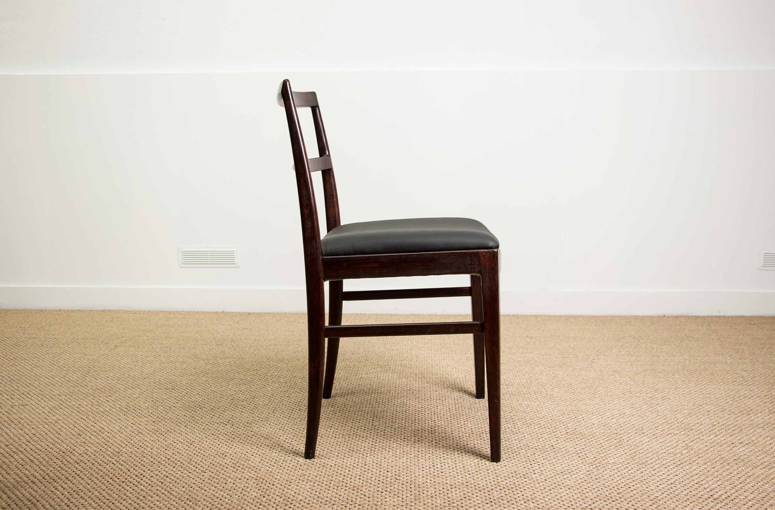 Set of 4 Danish dining chairs, model 420 by Arne Vodder for Sibast 1960.  In Excellent Condition In JOINVILLE-LE-PONT, FR