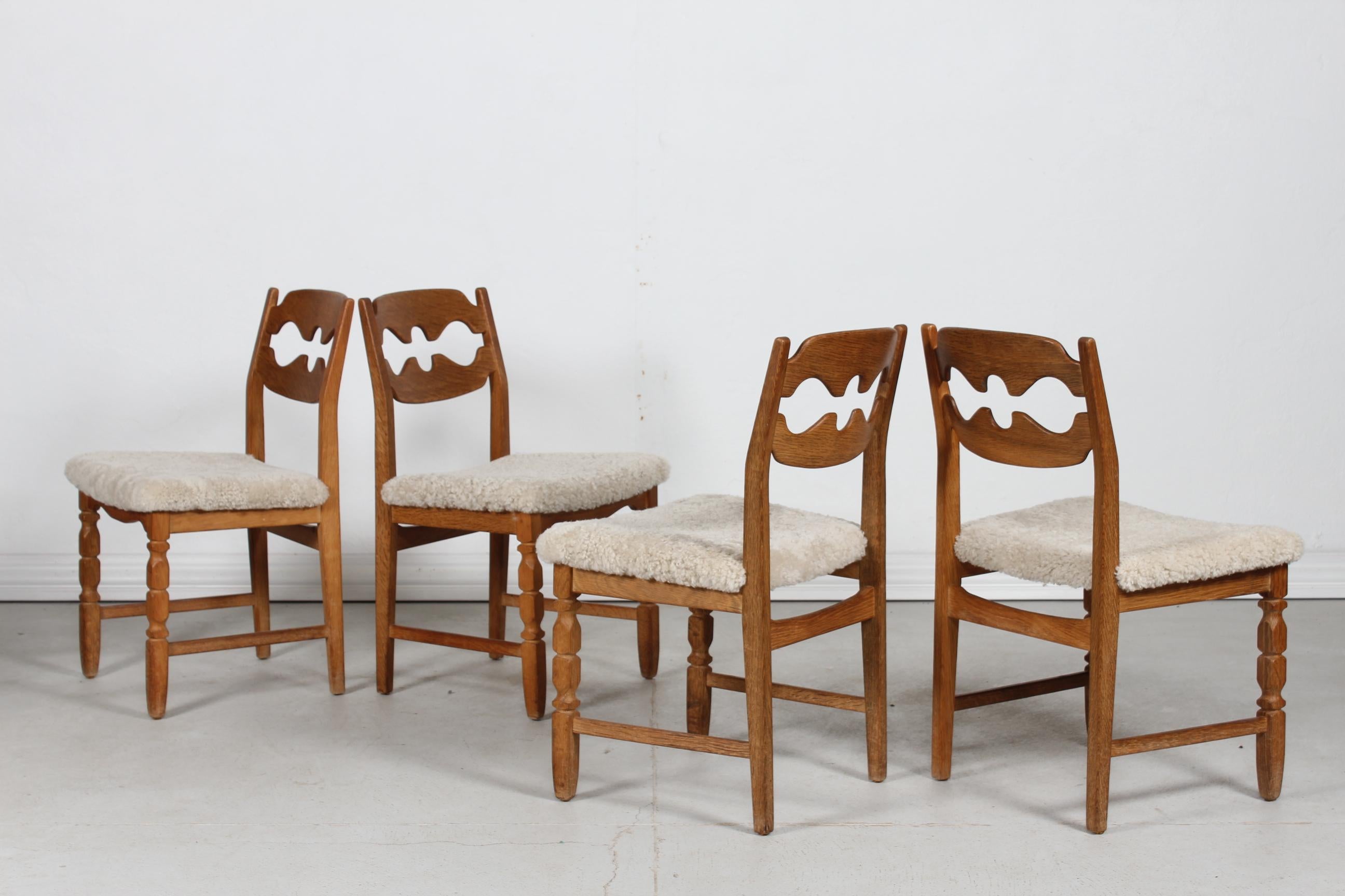 Mid-Century Modern Set of 4 Danish Henning Kjærnulf Razor Blade Chairs of Oak + New Sheepskin 1970s
