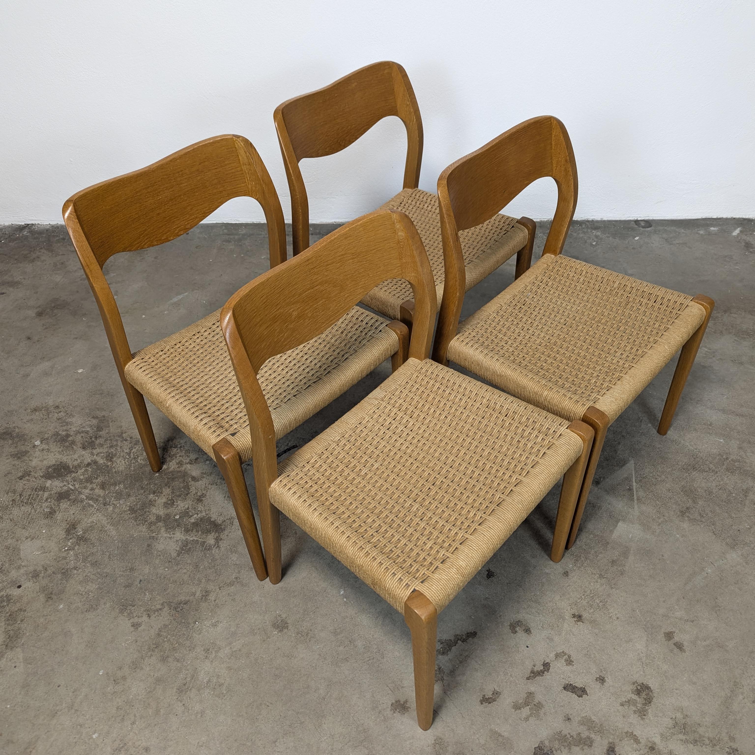Mid-Century moderno Set di 4 sedie danesi del metà secolo di Niels Moller per J.L. Mollers, anni '60 circa in vendita