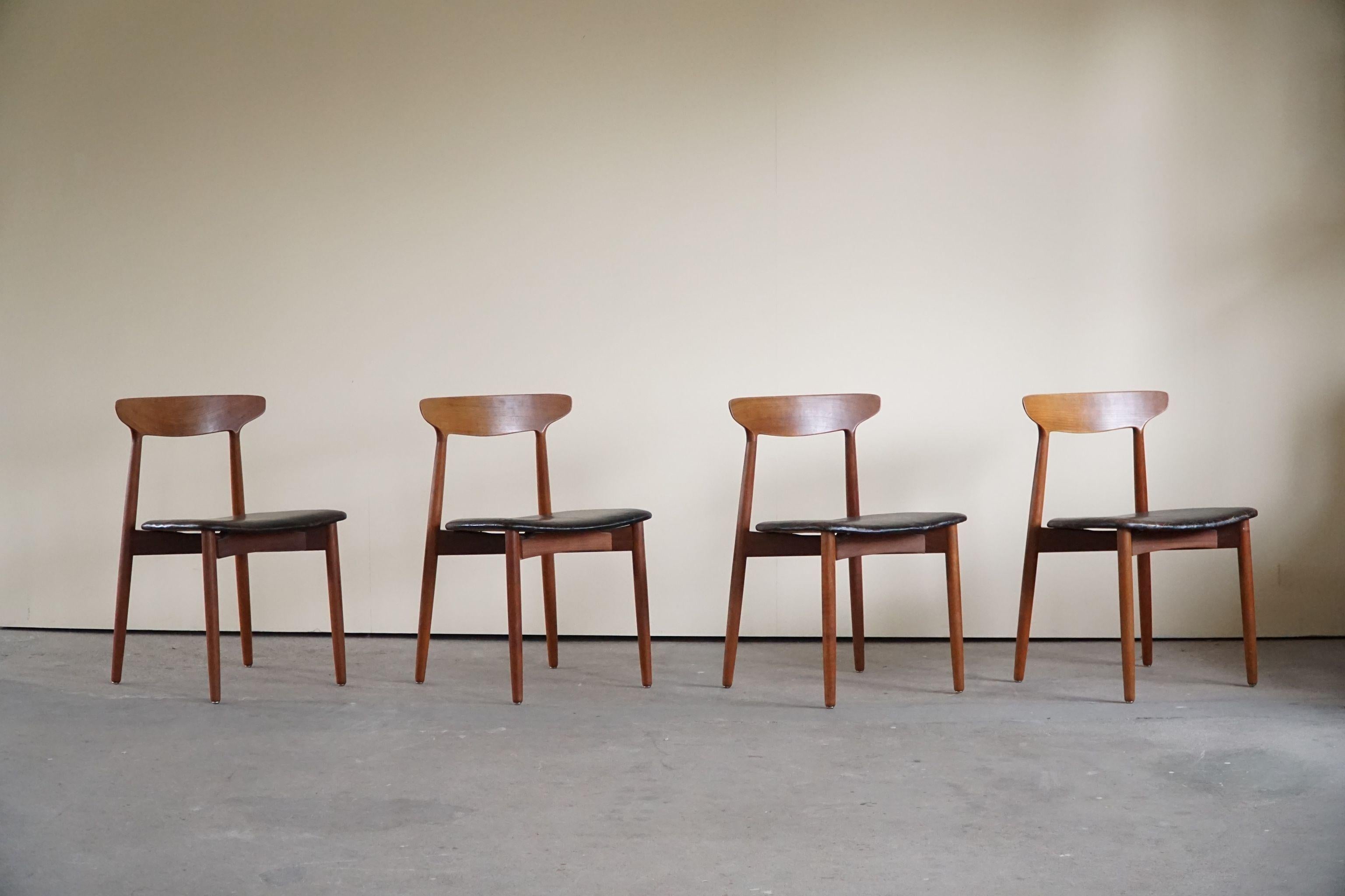 Set of 4 Danish Mid Century Dining Chairs by Harry Østergaard in Teak, Model 59 8