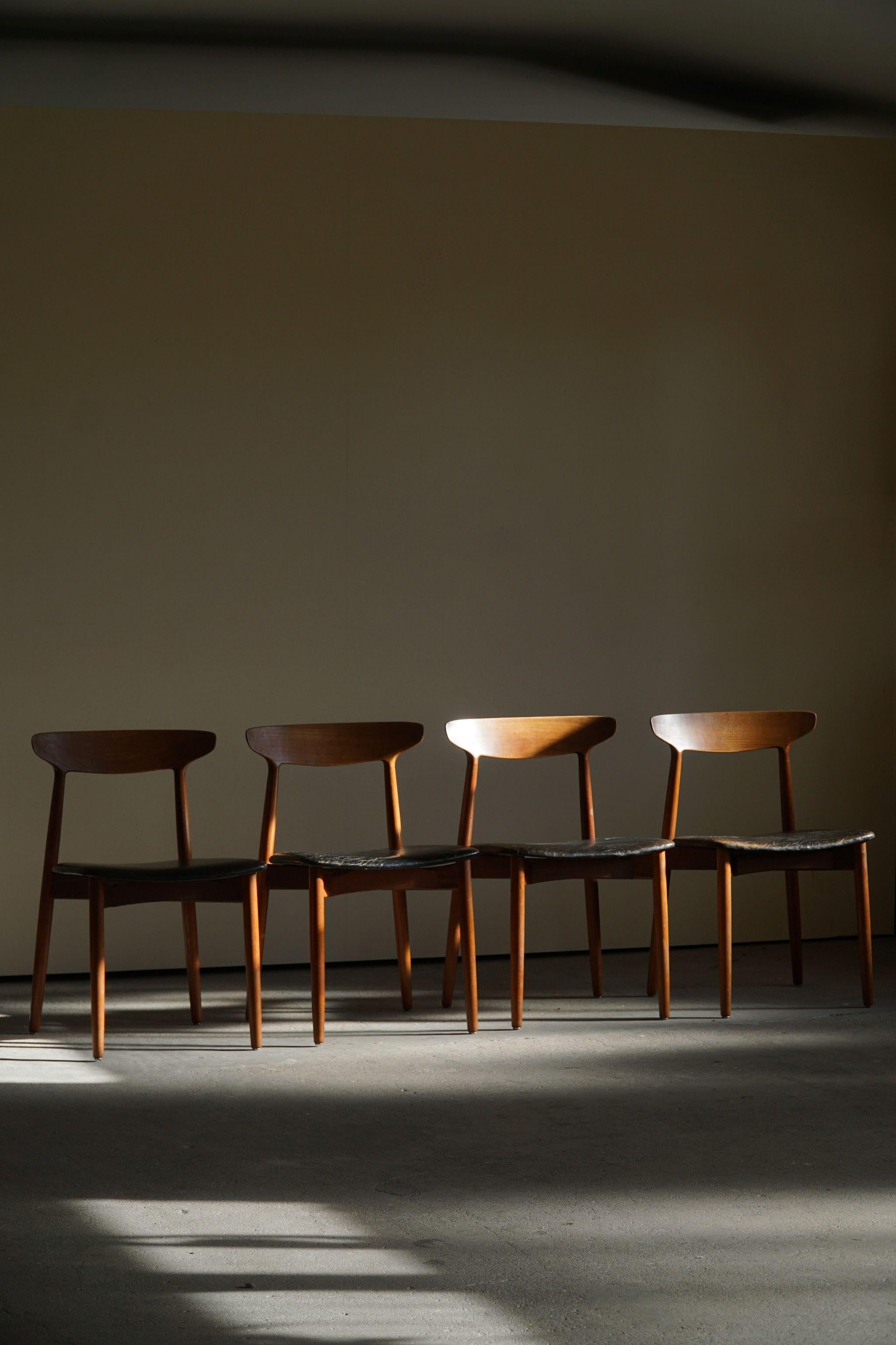 Set of 4 Danish Mid Century Dining Chairs by Harry Østergaard in Teak, Model 59 10