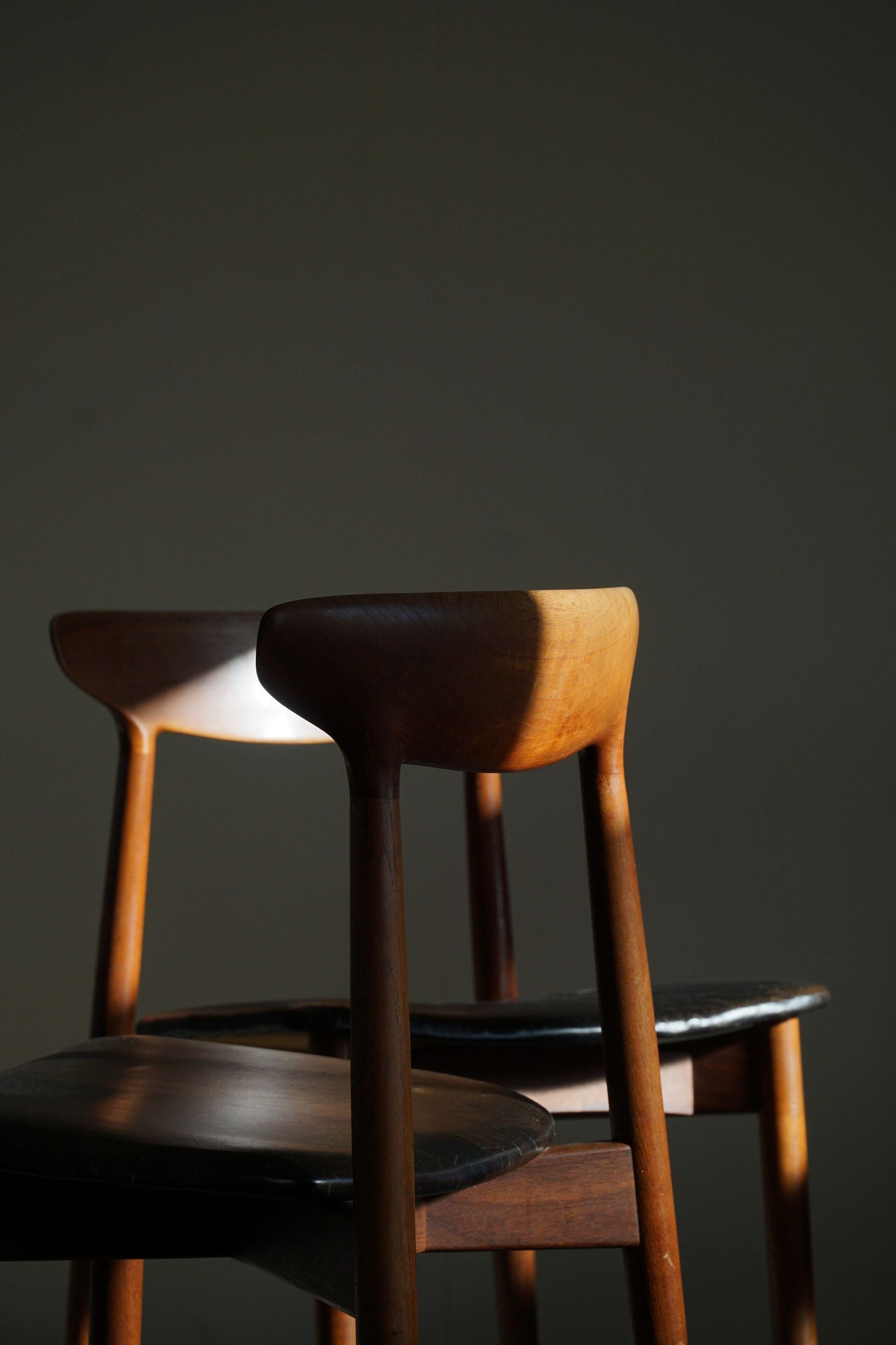 Scandinavian Modern Set of 4 Danish Mid Century Dining Chairs by Harry Østergaard in Teak, Model 59
