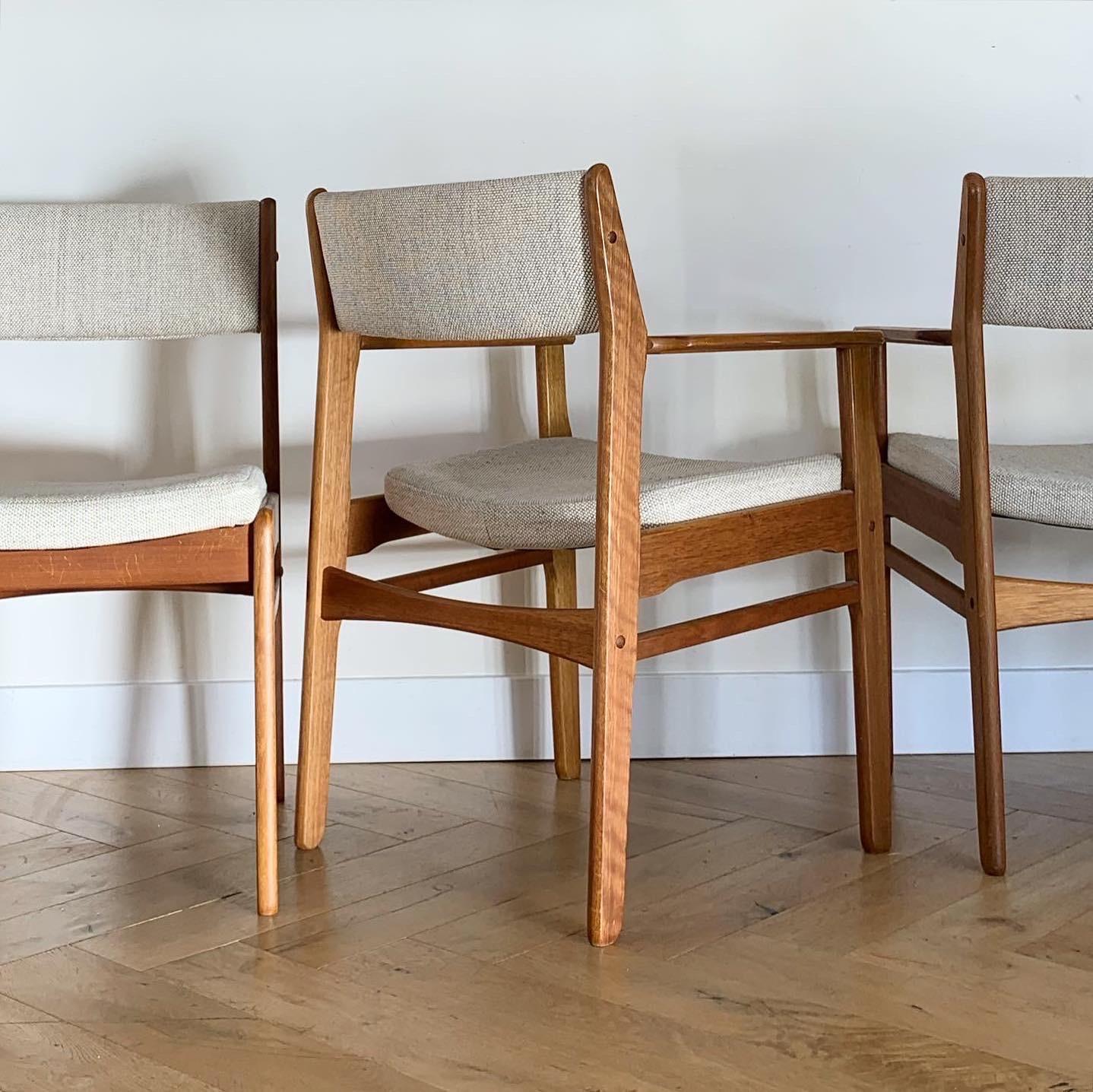 Set of 4 Danish Mid-Century Modern Bouclé and Teak Chairs, 1960s 7