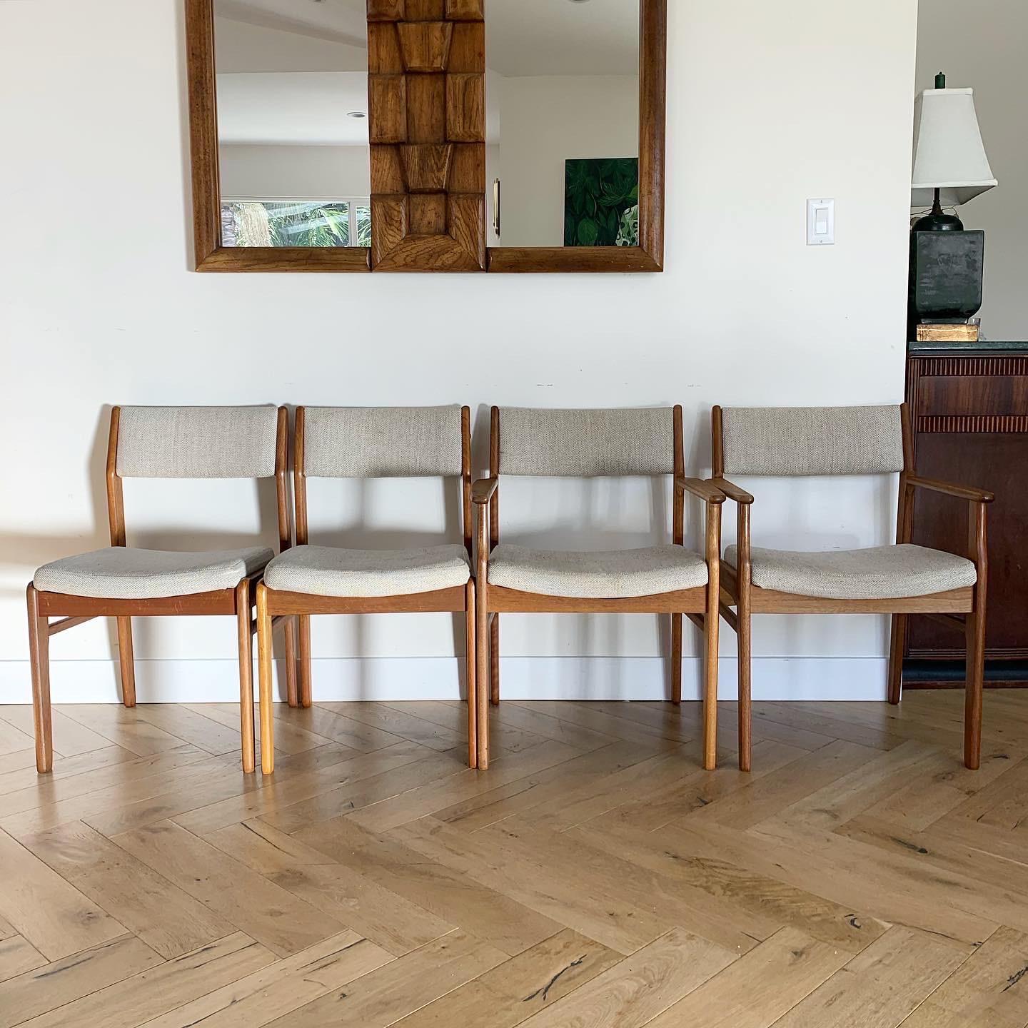 Set of 4 Danish Mid-Century Modern Bouclé and Teak Chairs, 1960s 2
