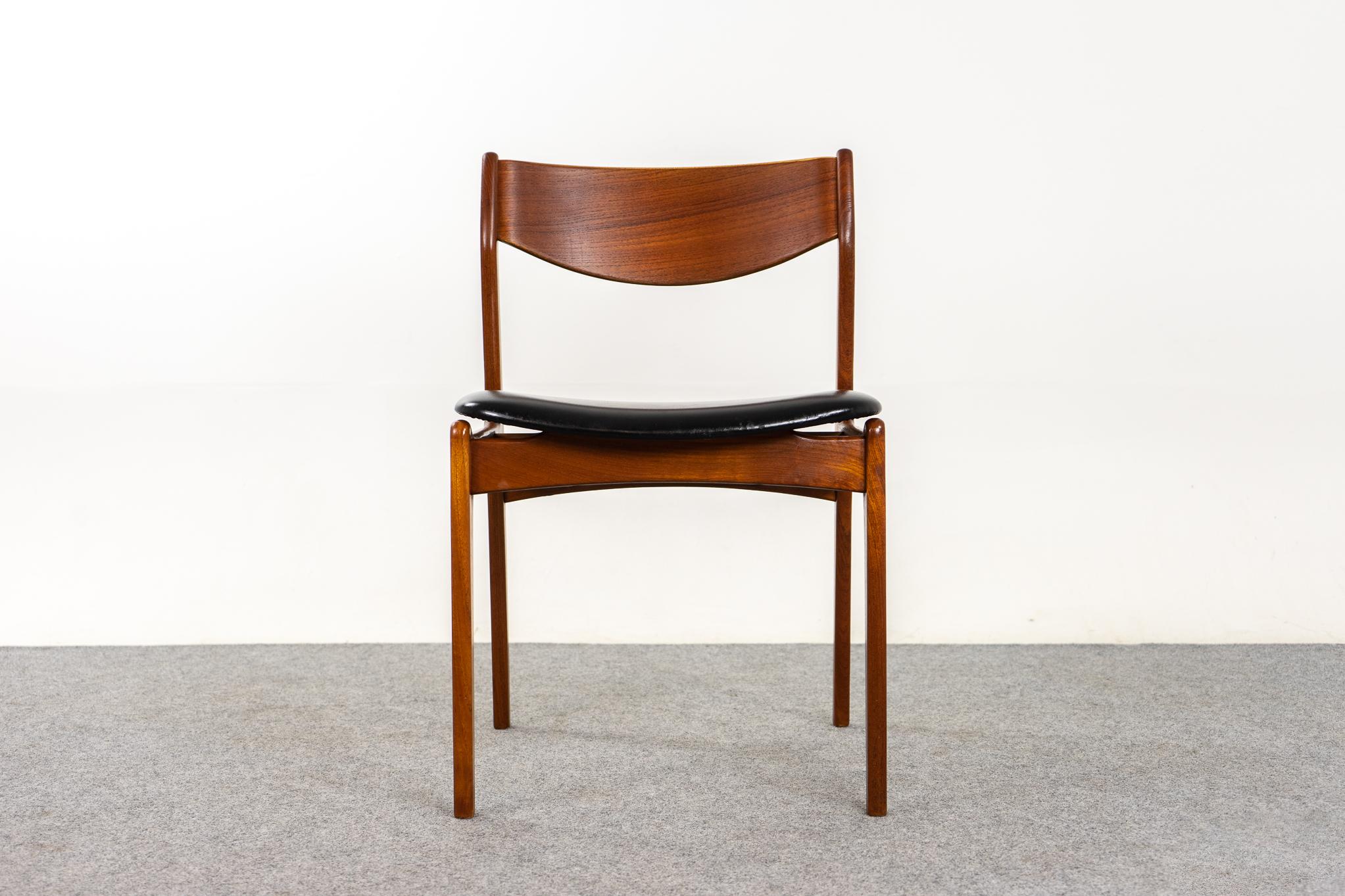 Set of 4 Danish Mid-Century Modern Teak Dining Chairs 1