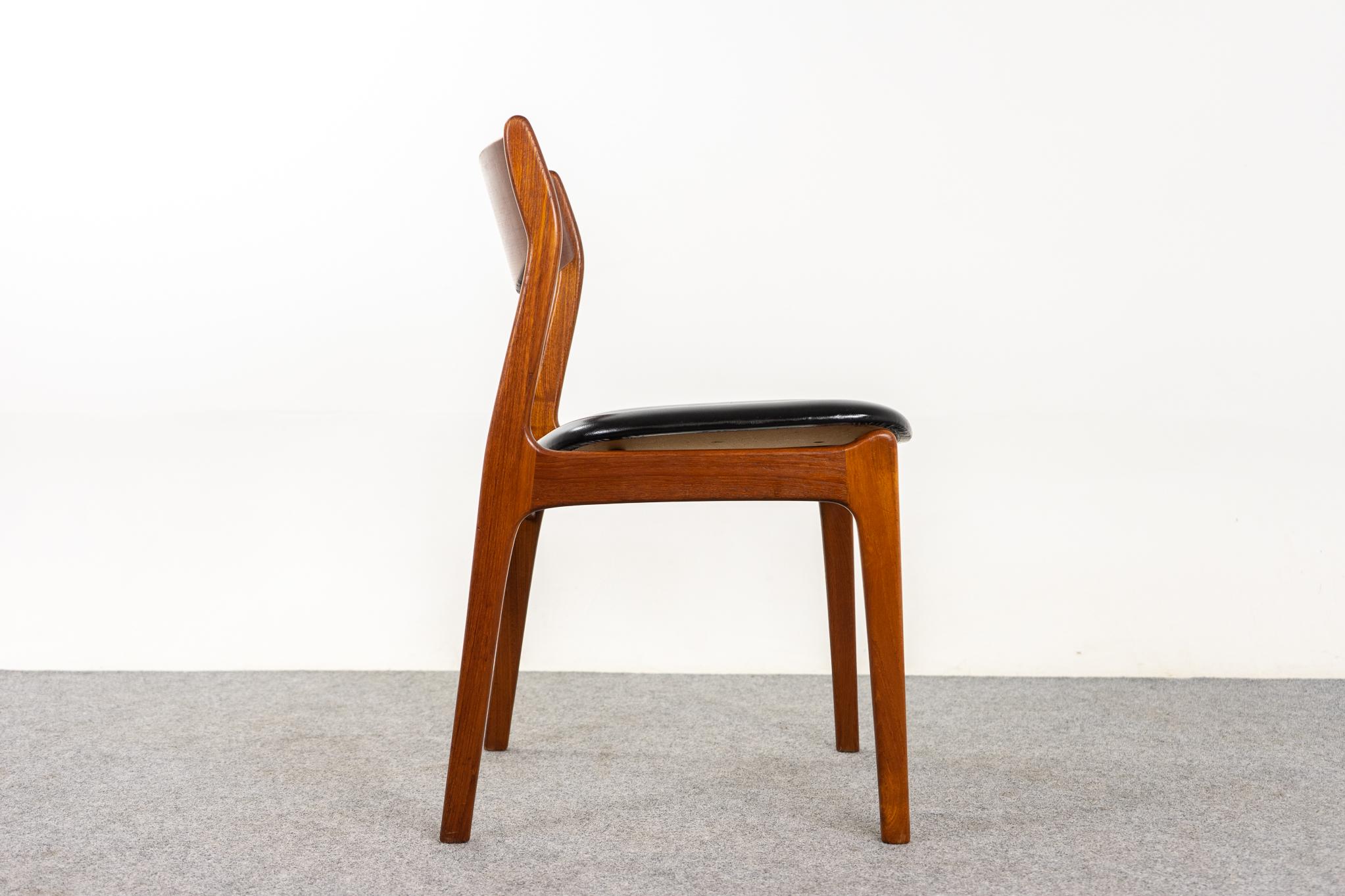 Set of 4 Danish Mid-Century Modern Teak Dining Chairs 3