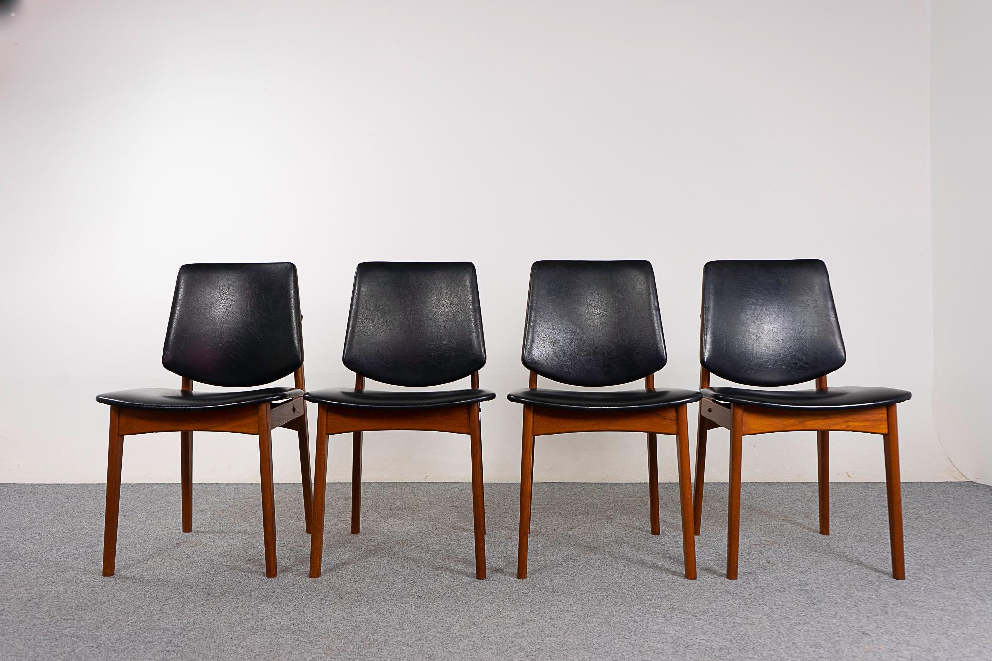 Set of 4 Danish Mid-Century Modern Teak Dining Chairs 3