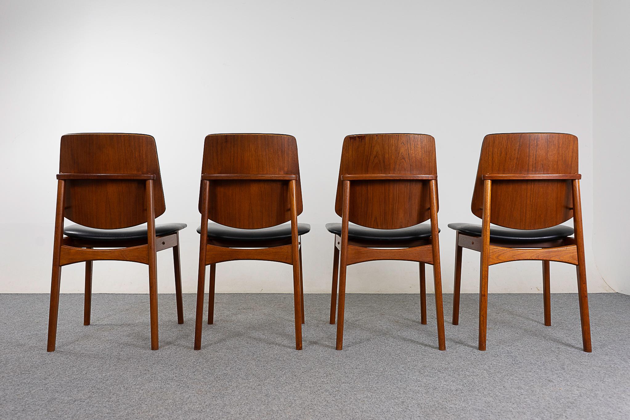 Set of 4 Danish Mid-Century Modern Teak Dining Chairs 4