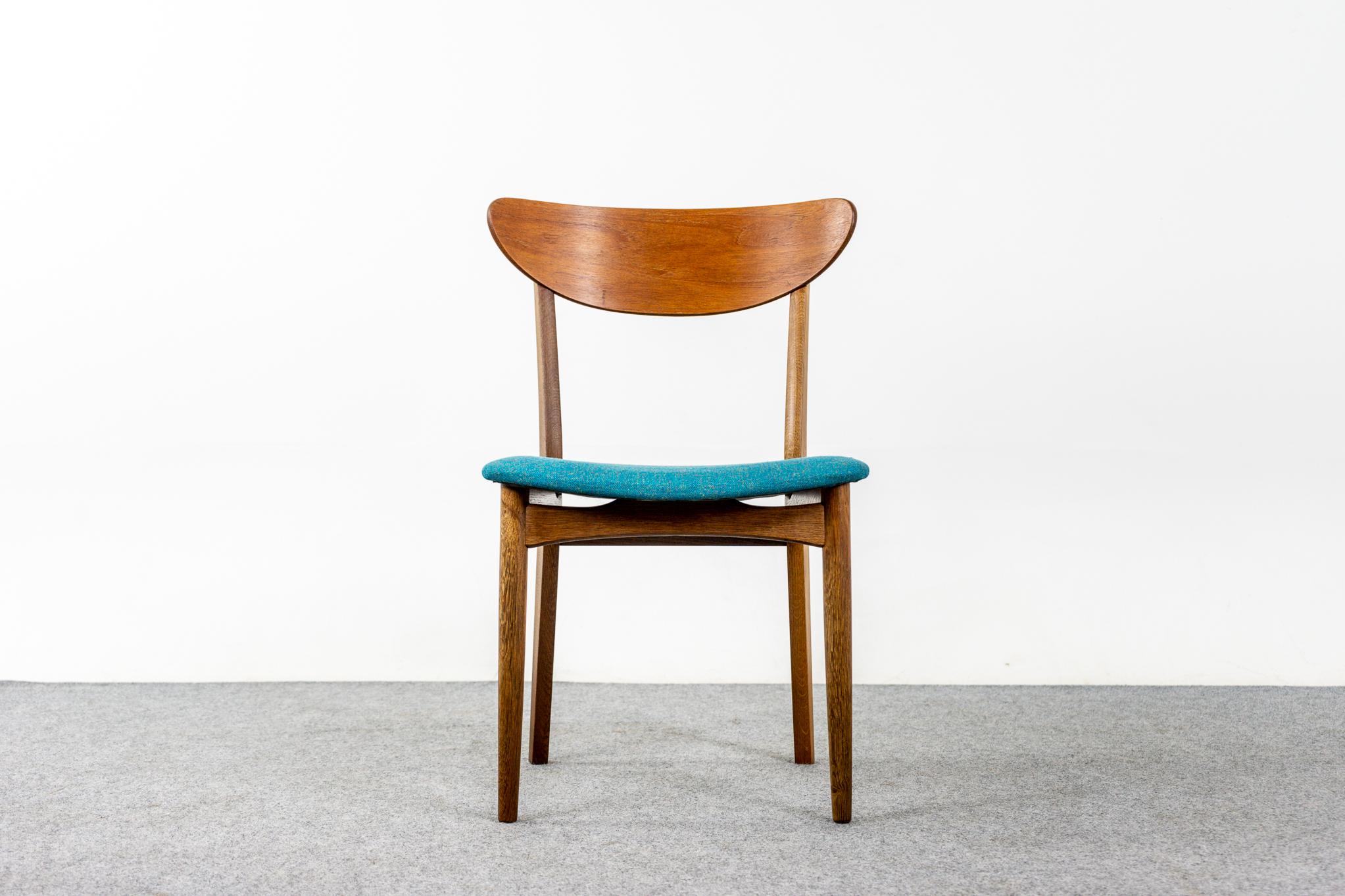 Scandinavian Modern Set of 4 Danish Mid-Century Modern Teak & Oak Dining Chairs
