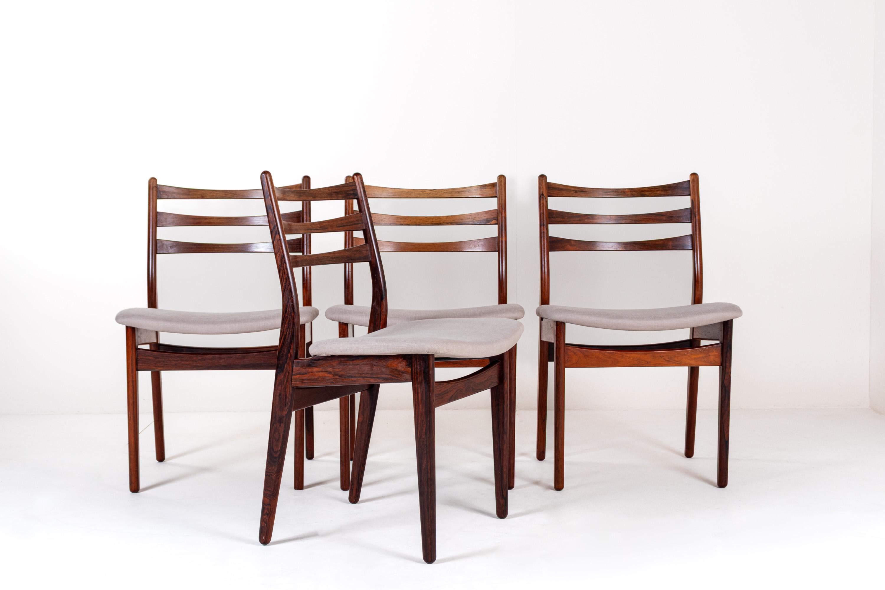 Juego de 4 sillas de comedor danesas de palisandro de mediados de siglo Moderno de mediados de siglo en venta