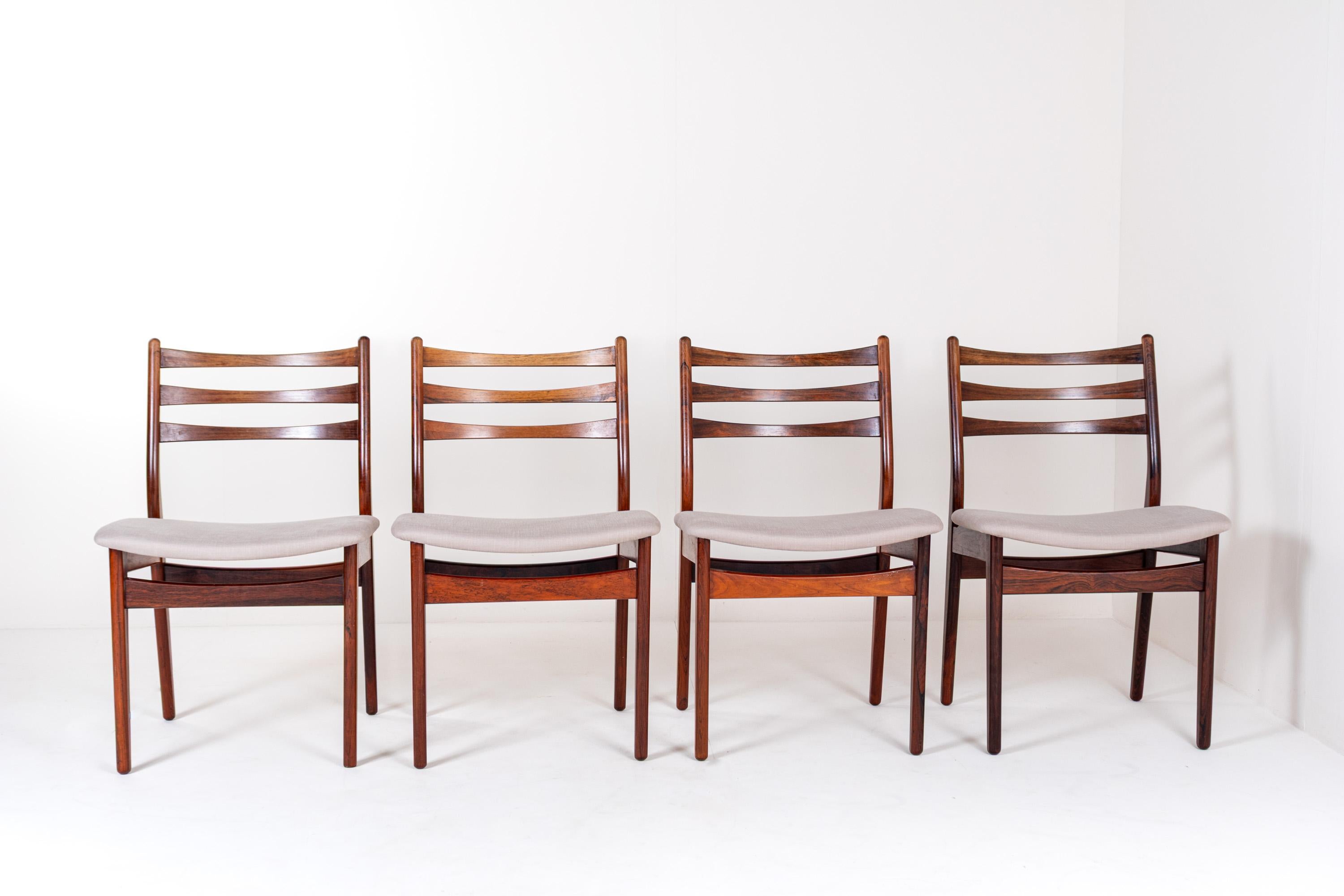 Juego de 4 sillas de comedor danesas de palisandro de mediados de siglo en Bueno estado para la venta en BERKEL EN RODENRIJS, NL