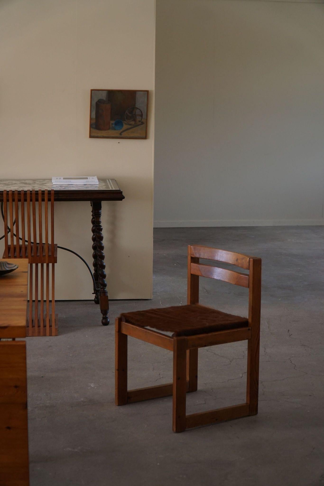 Set di 4 sedie da pranzo moderne danesi in pino e pelle di mucca, di Knud Færch, anni '70 in vendita 10
