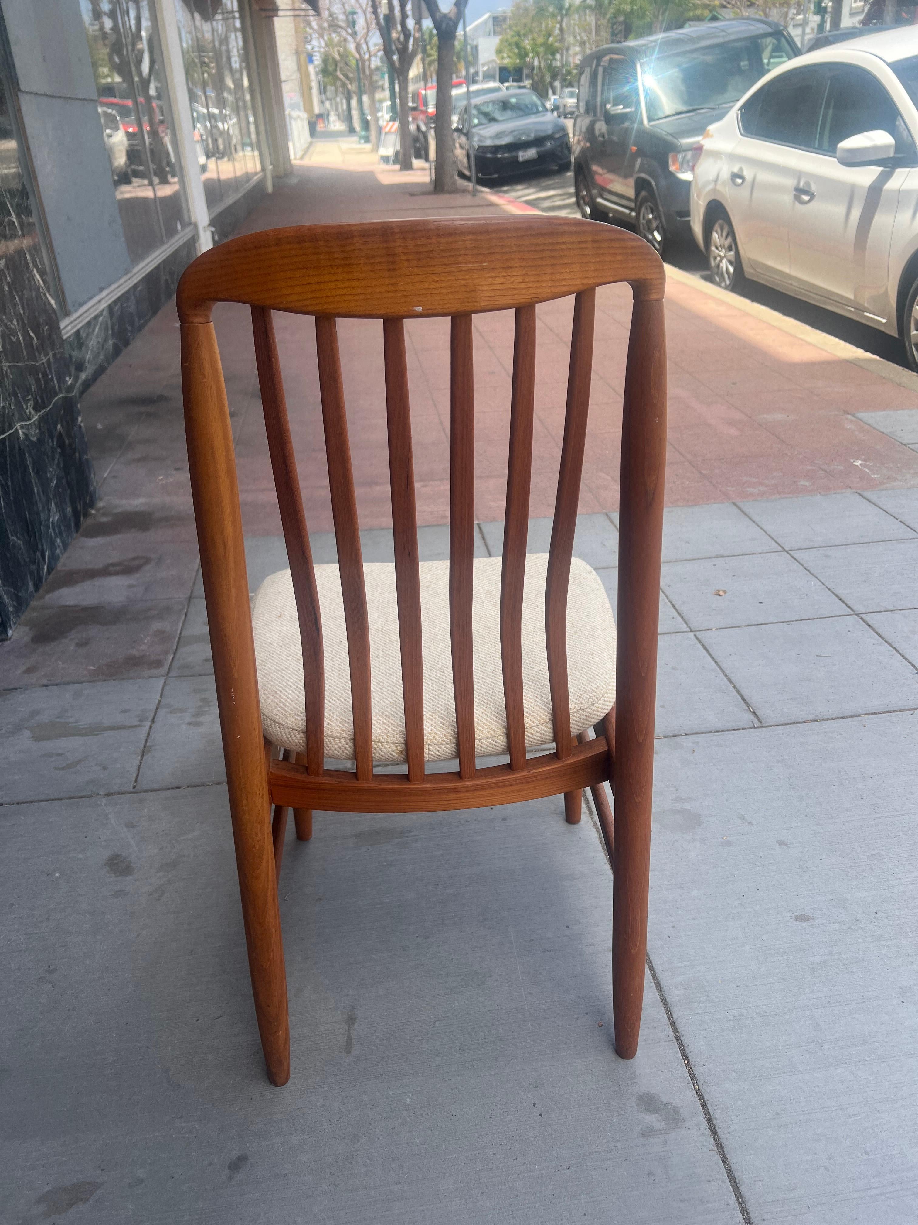 20th Century Set of 4 Danish Modern solid Teak Dining Chairs by Benny Linden