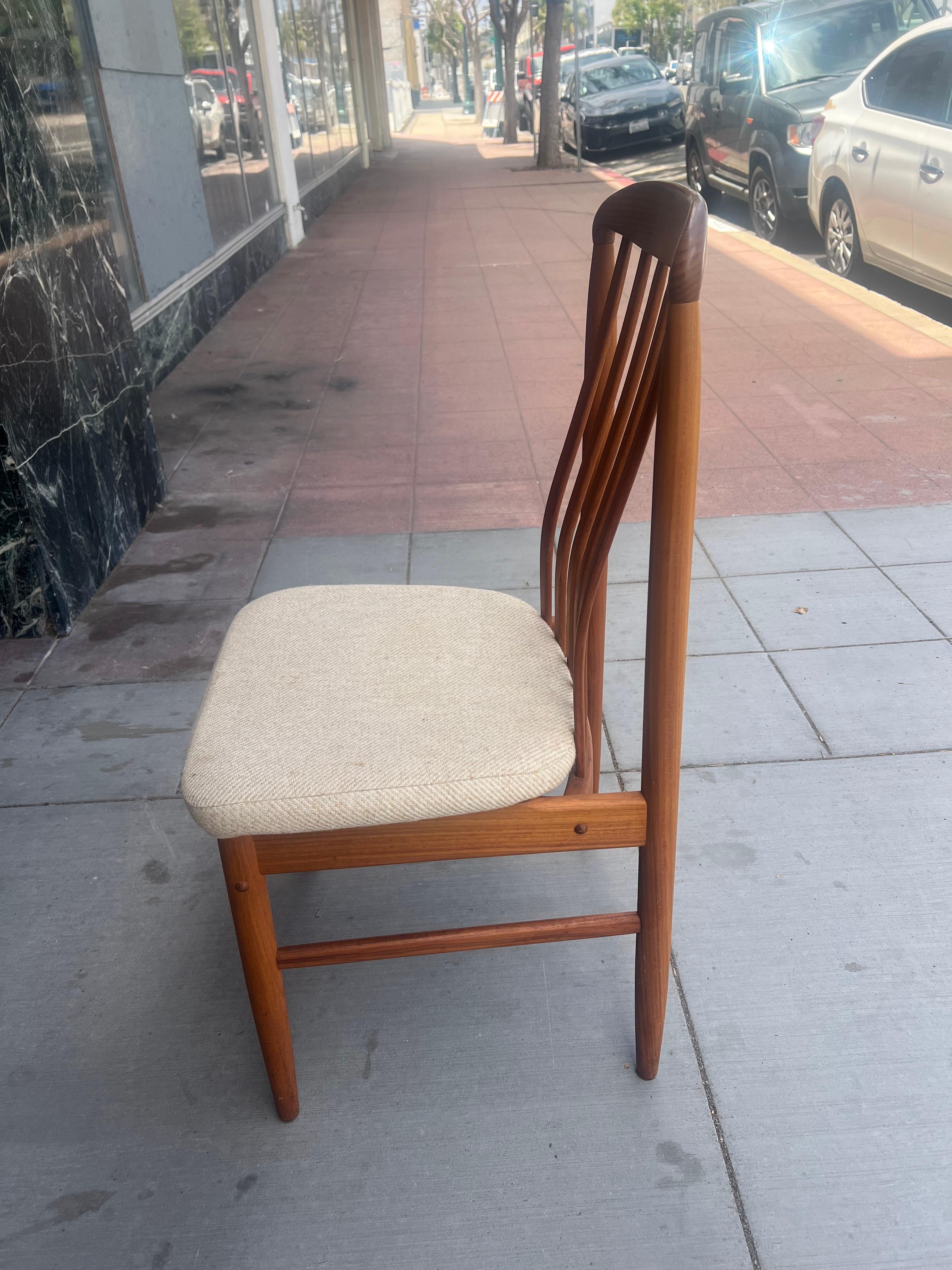 Fabric Set of 4 Danish Modern solid Teak Dining Chairs by Benny Linden