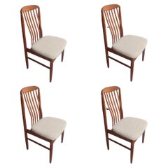 Set di 4 sedie da pranzo moderne danesi in teak massiccio di Benny A. Linden