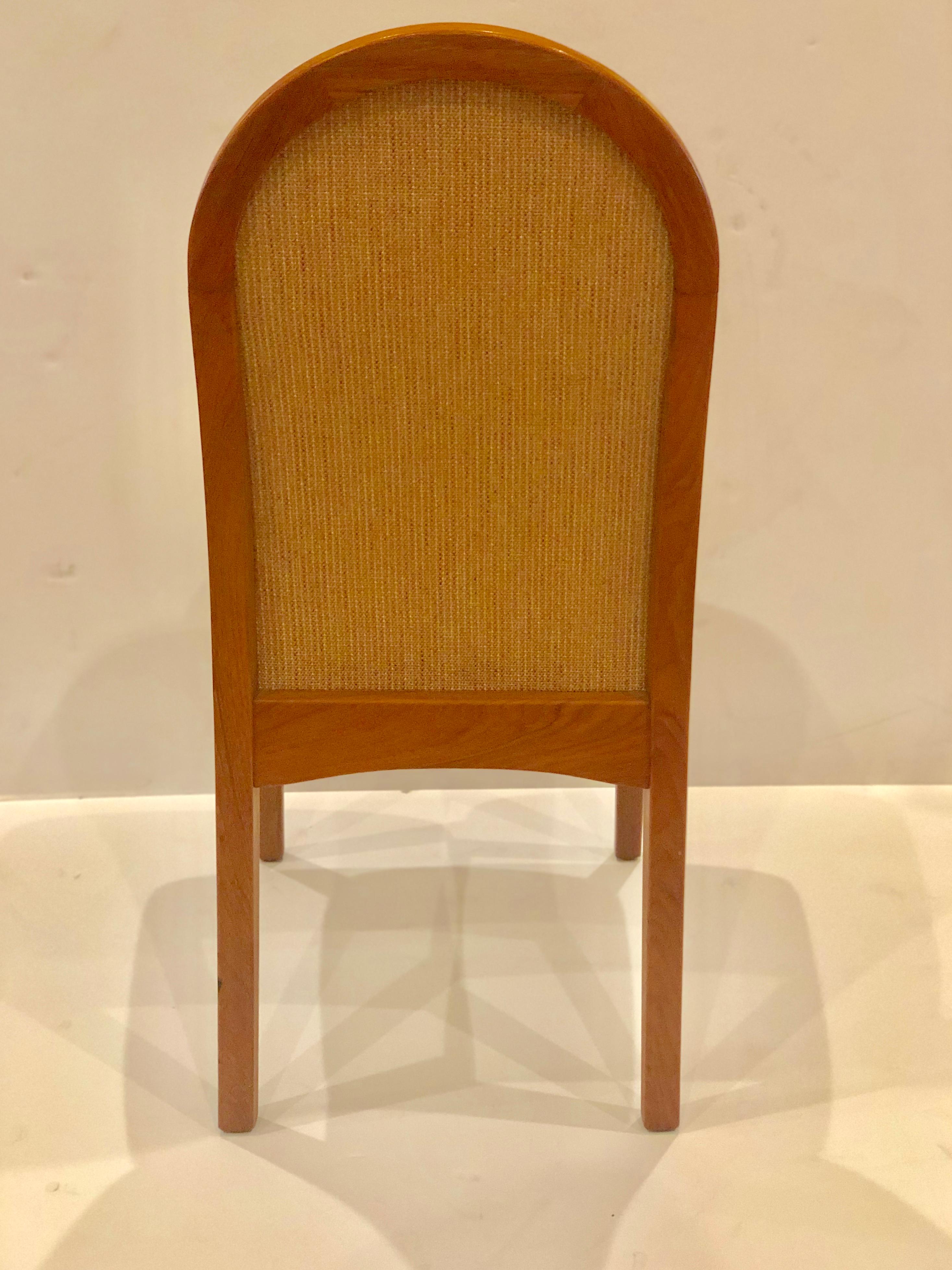 Set of 4 Danish Modern Tall Back Dinning Chairs In Good Condition In San Diego, CA