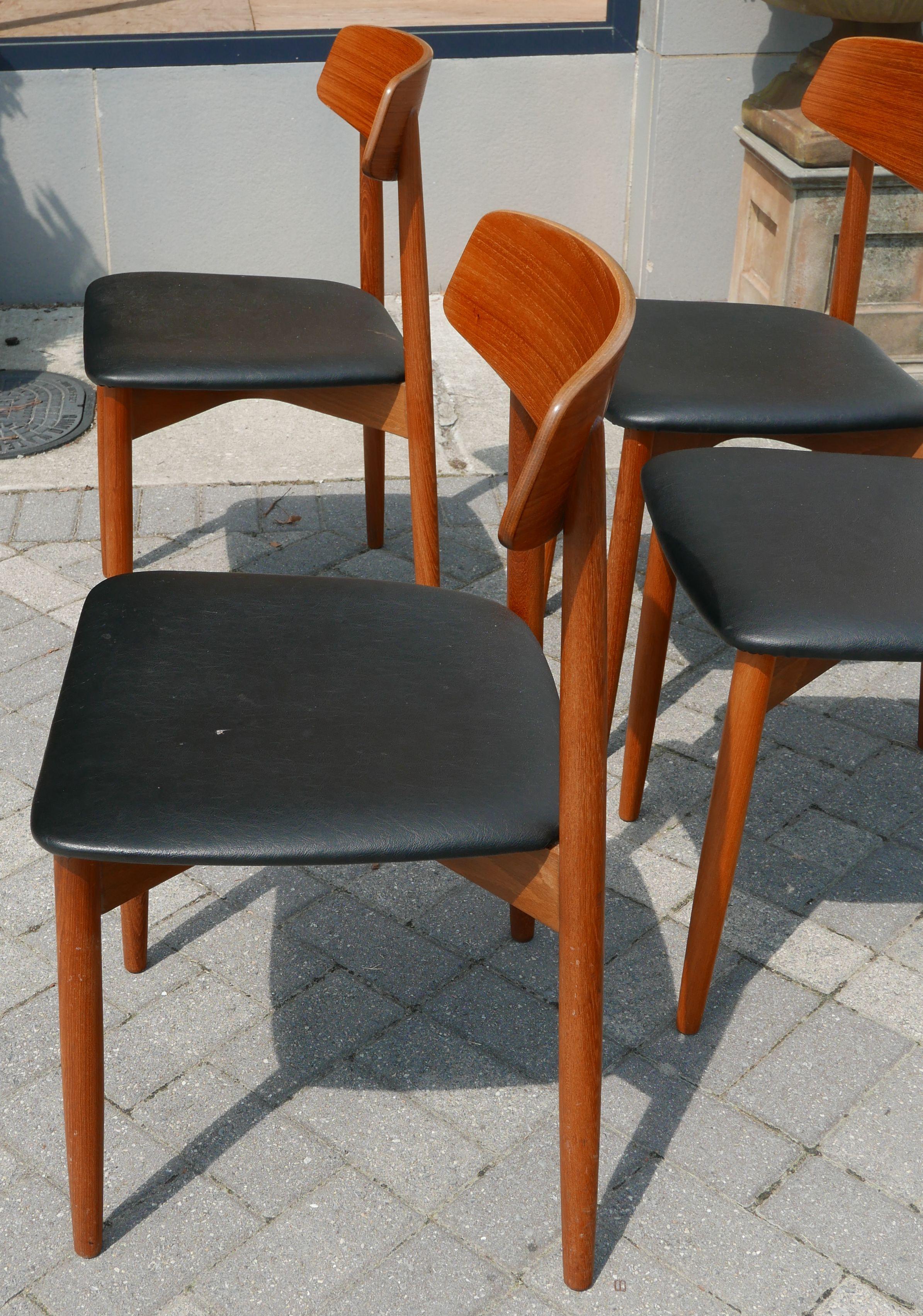 Mid-Century Modern Set of 4 Danish Modern Teak Chairs by Harry Østergaard
