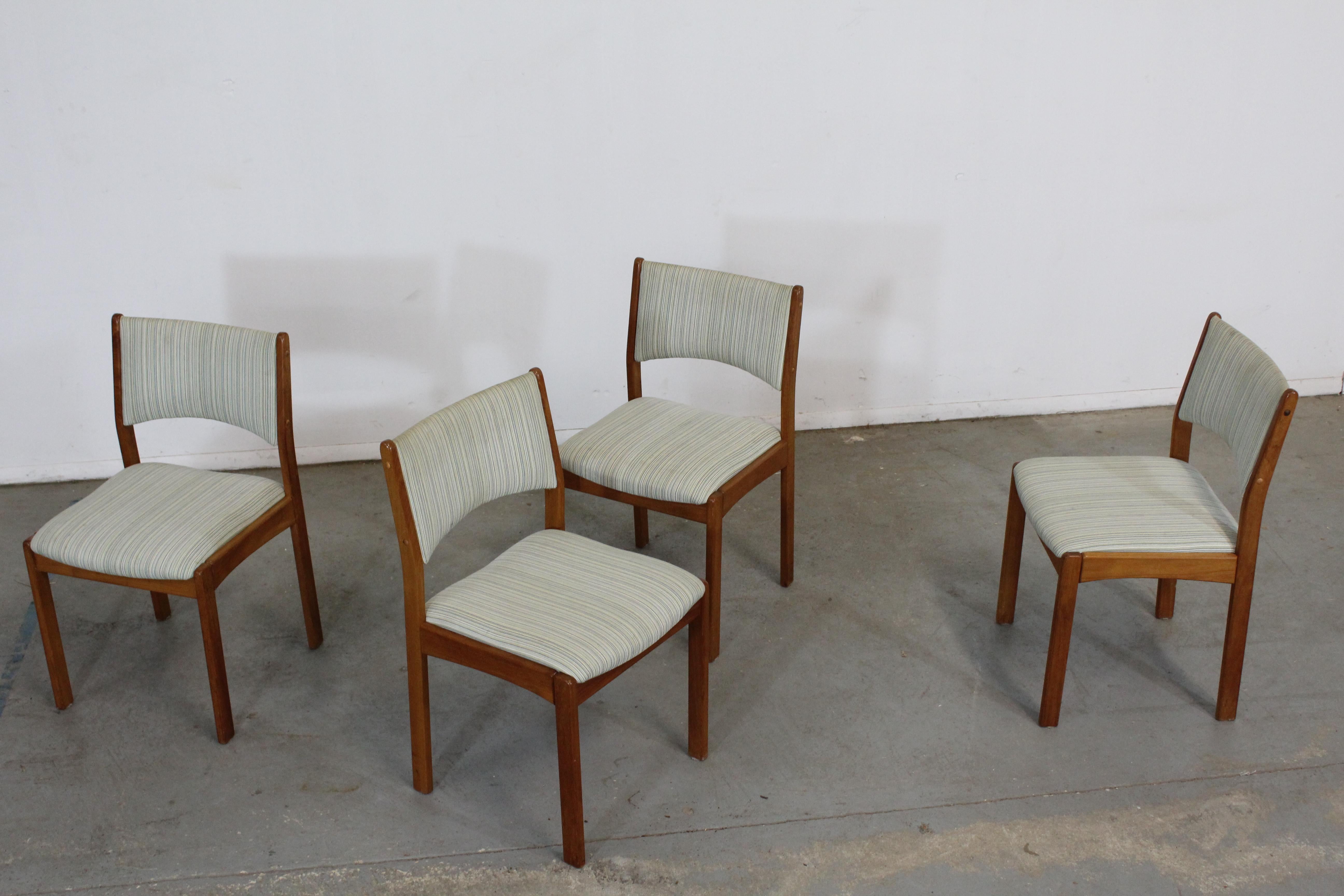 Set of 4 Danish Modern Teak Side Dining Chairs 5