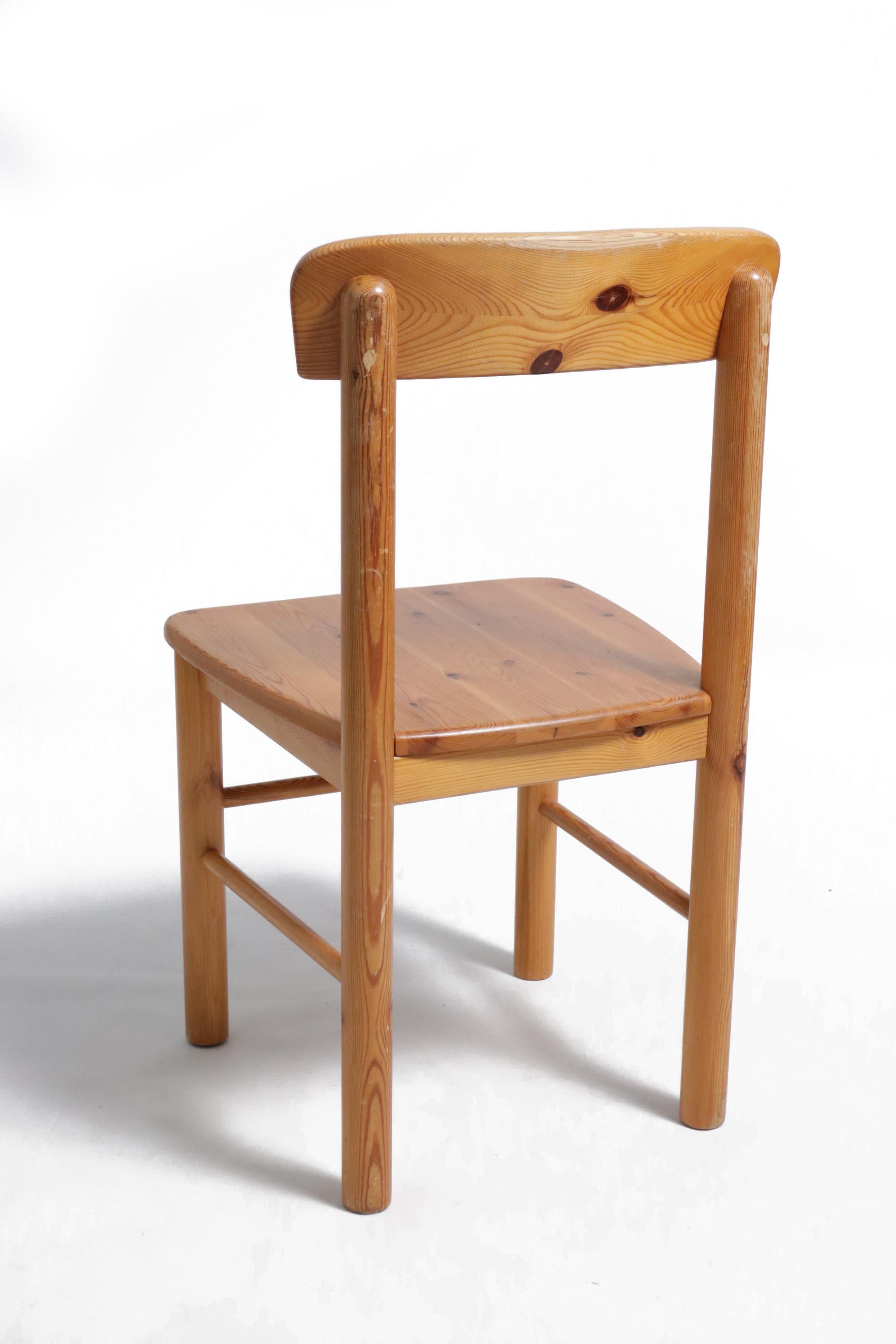 Mid-Century Modern Set of 4 Danish Rainer Daumiller Style Pine Chairs C 1975 For Sale