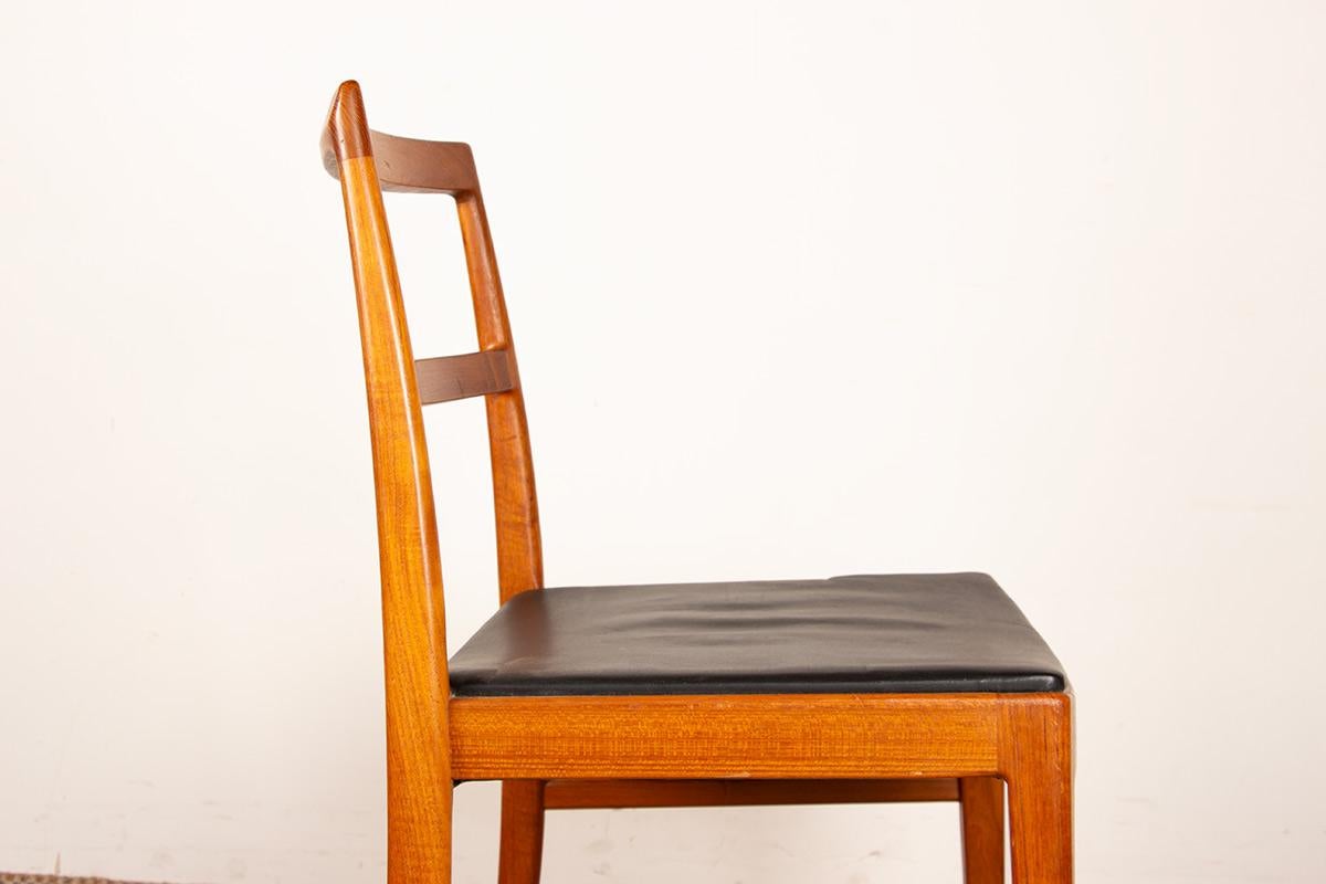 Pelle Set di 4 sedie danesi in teak e pelle, modello 430, di Arne Vodder per Sibast. in vendita