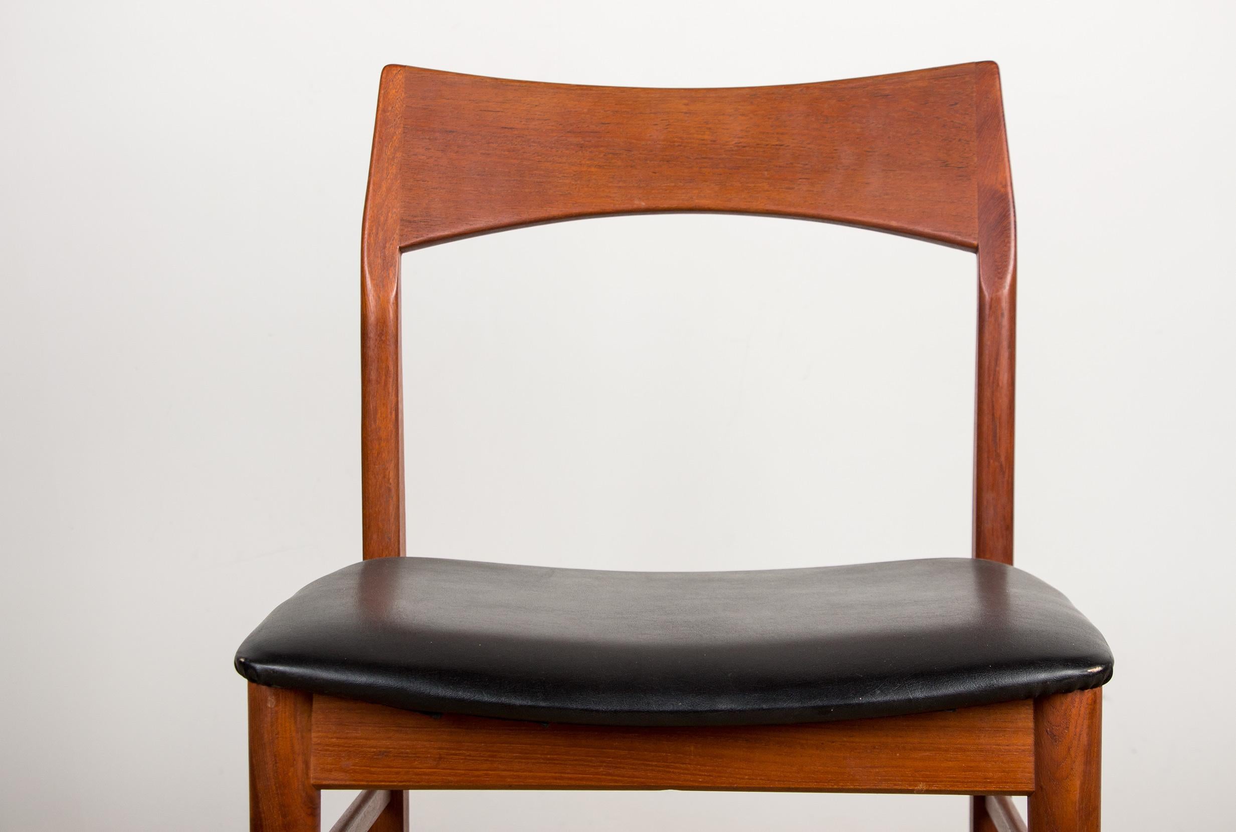 Scandinavian Modern Set of 4 Danish Teak Dining Chair Model 59 by Henning Kjaernulf for Vejle Stole