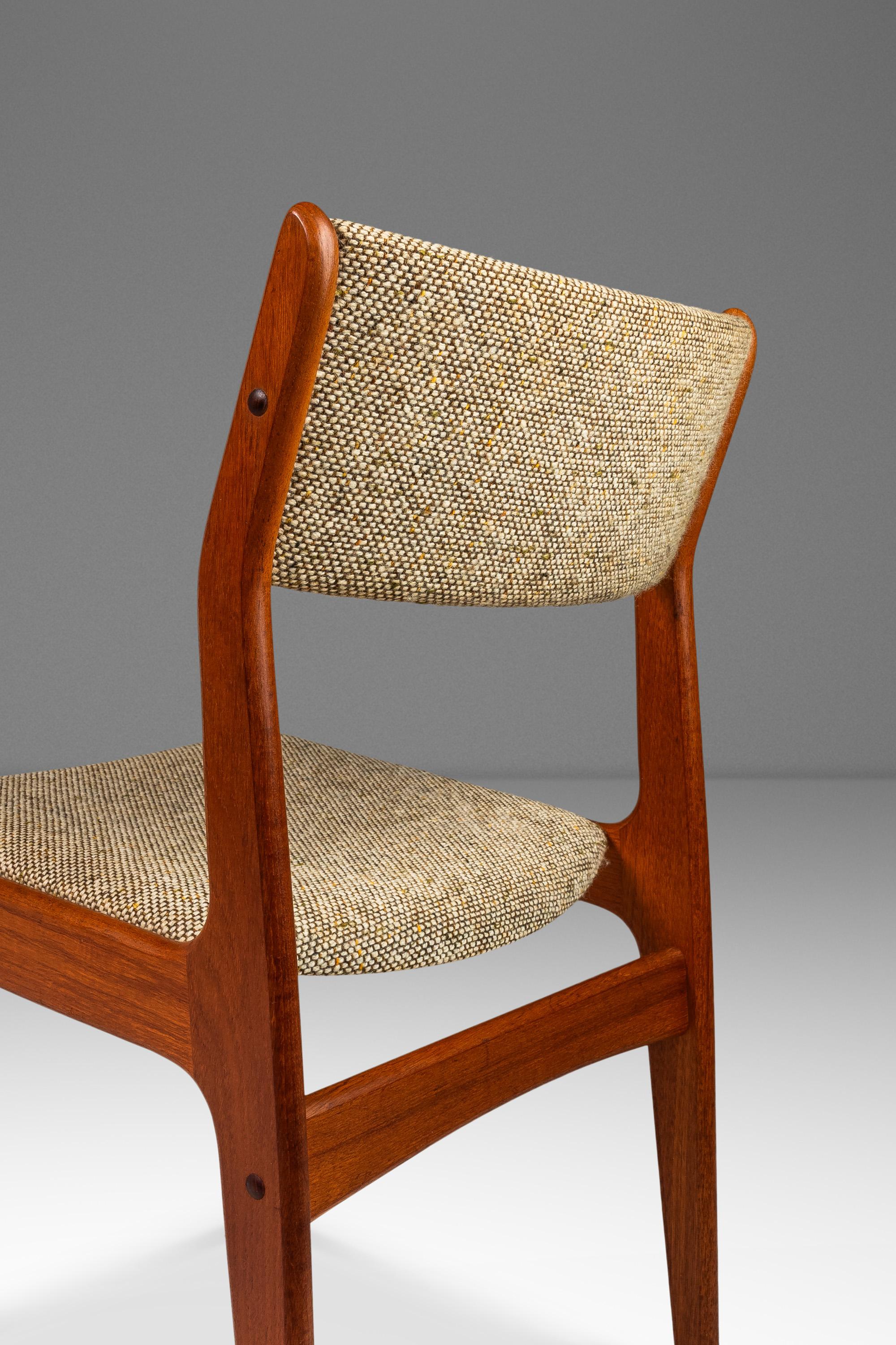 Set of 4 Danish Teak Dining Chairs by D-SCAN, Original Fabric, c. 1970s For Sale 1