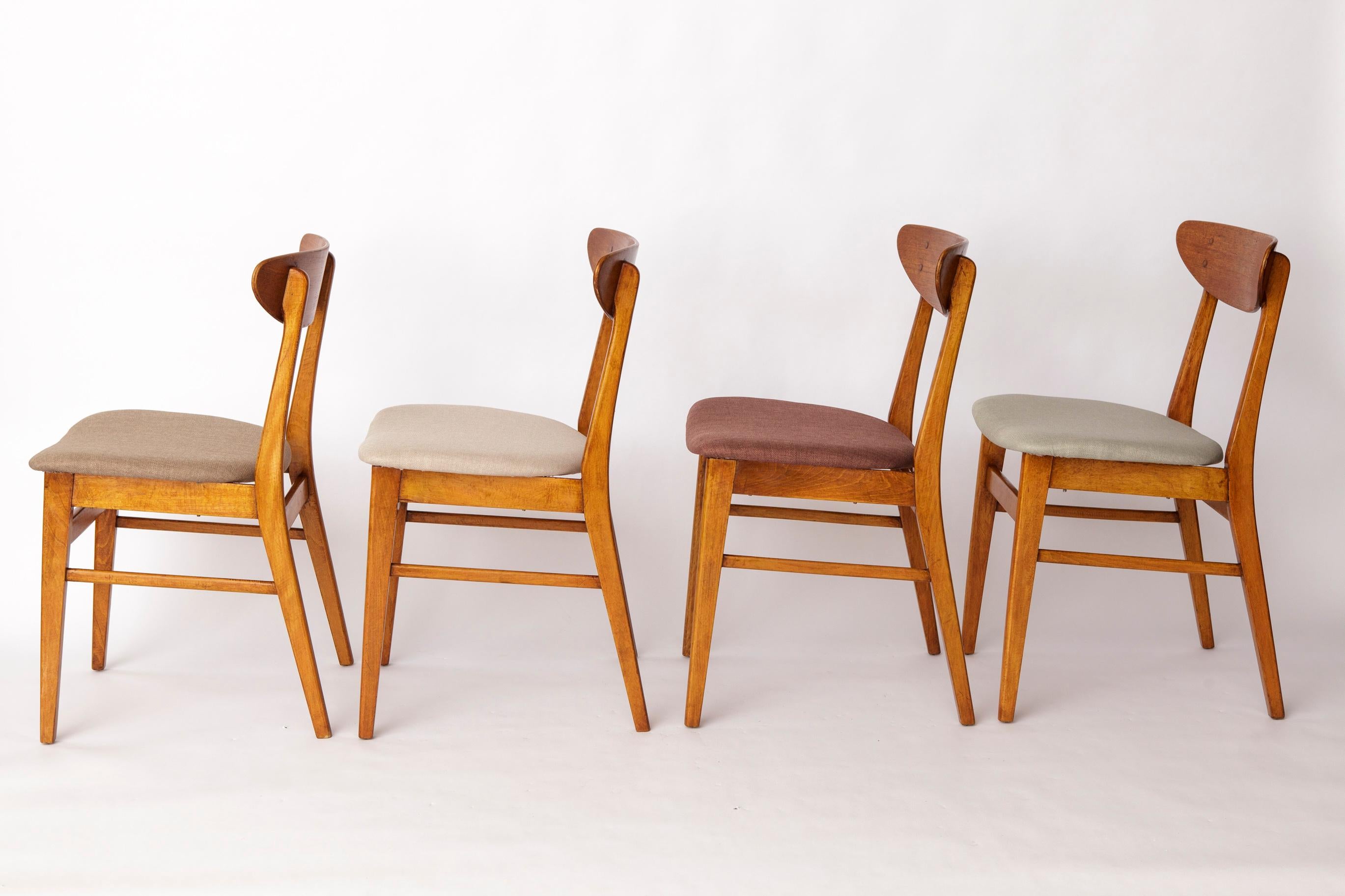 Set of 4 Danish Teak Dining Chairs by Farstrup Møbler – 1960s, New Upholstery In Good Condition For Sale In Hannover, DE