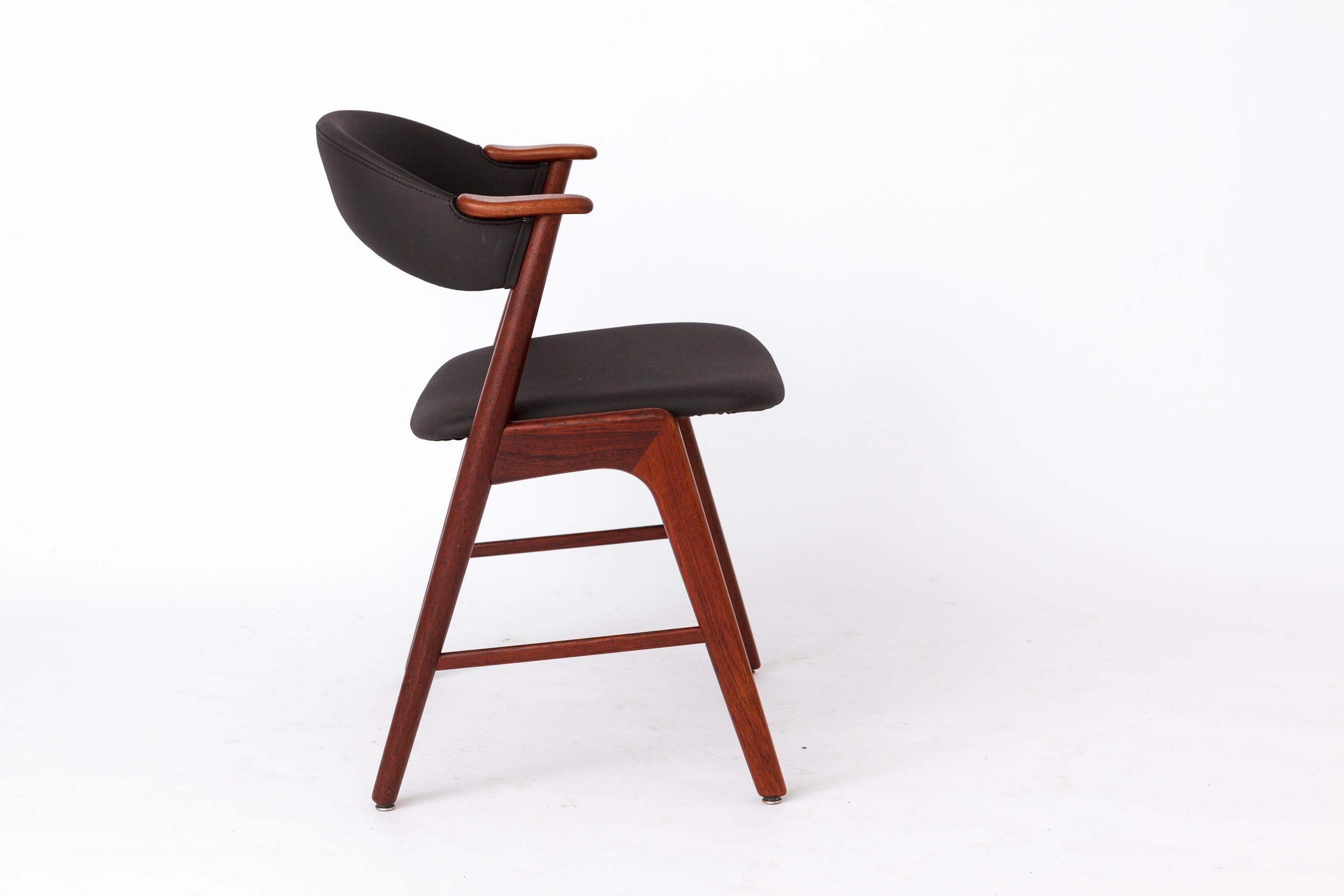 Danese Set di 4 sedie da pranzo danesi in teak di Korup Stolefabrik - Moda Mid-Century anni '60 in vendita