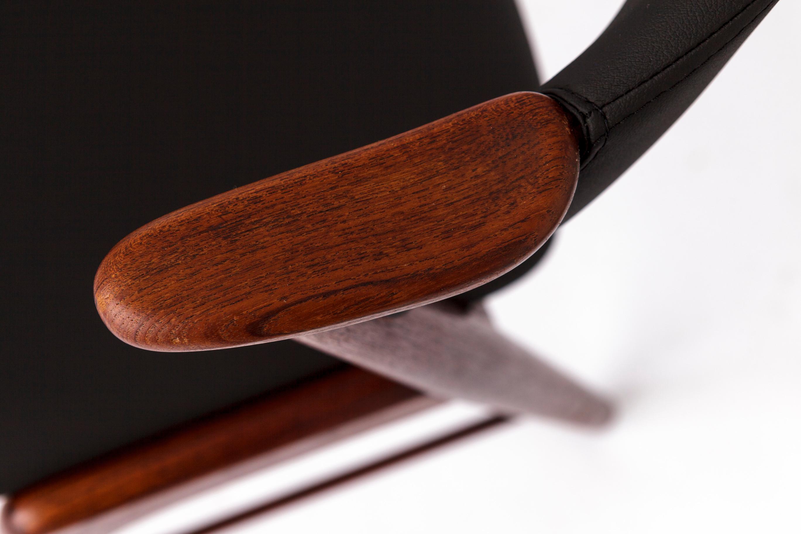 Metà XX secolo Set di 4 sedie da pranzo danesi in teak di Korup Stolefabrik - Moda Mid-Century anni '60 in vendita