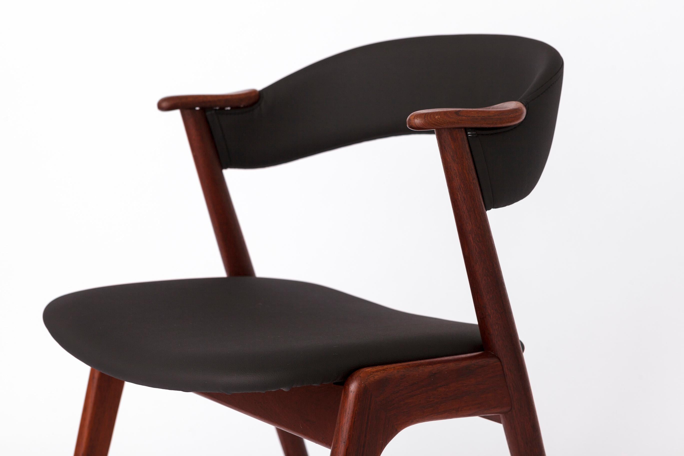 Teak Set di 4 sedie da pranzo danesi in teak di Korup Stolefabrik - Moda Mid-Century anni '60 in vendita