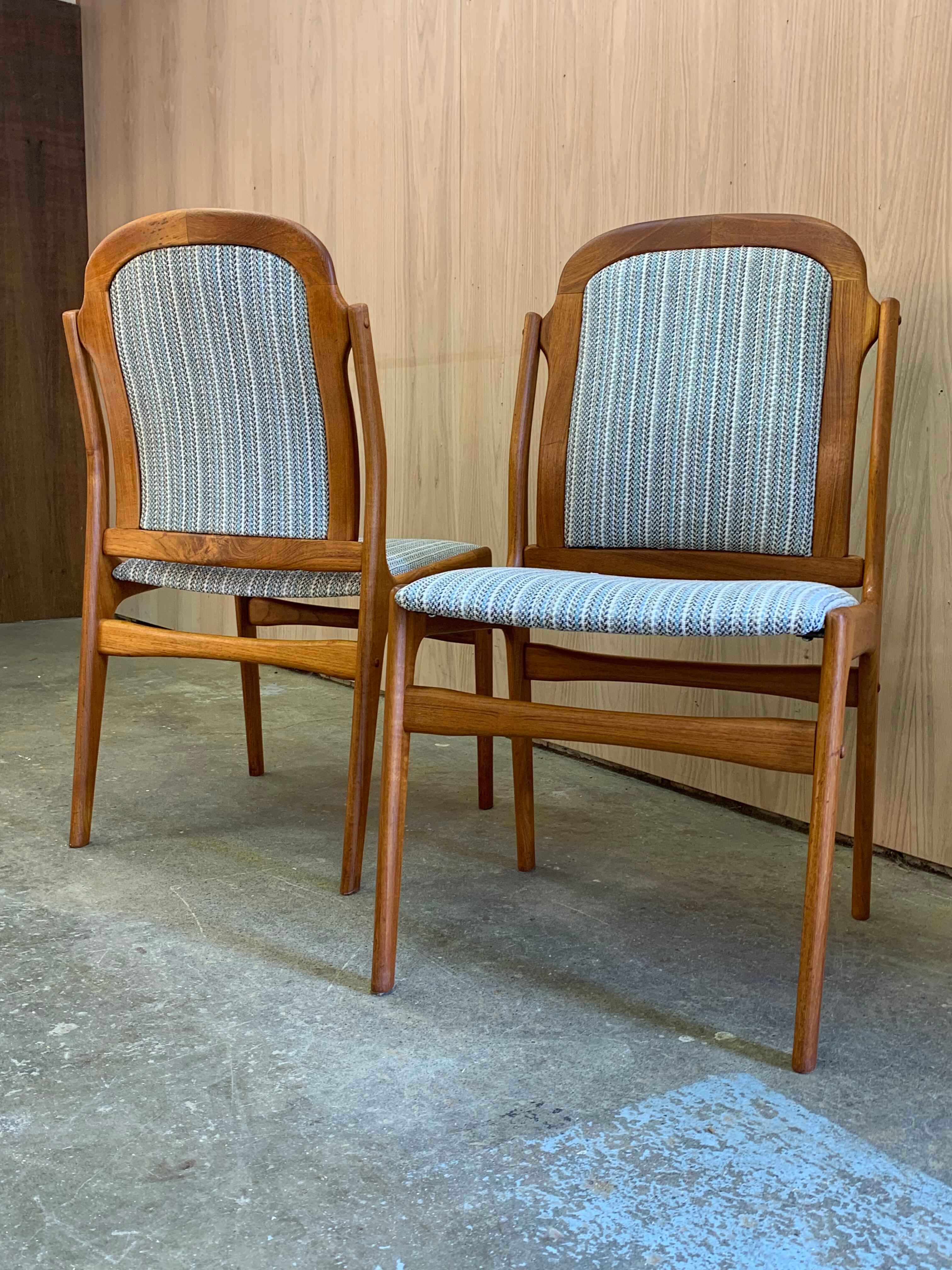 Set di 4 sedie da pranzo danesi in teak in vendita 4