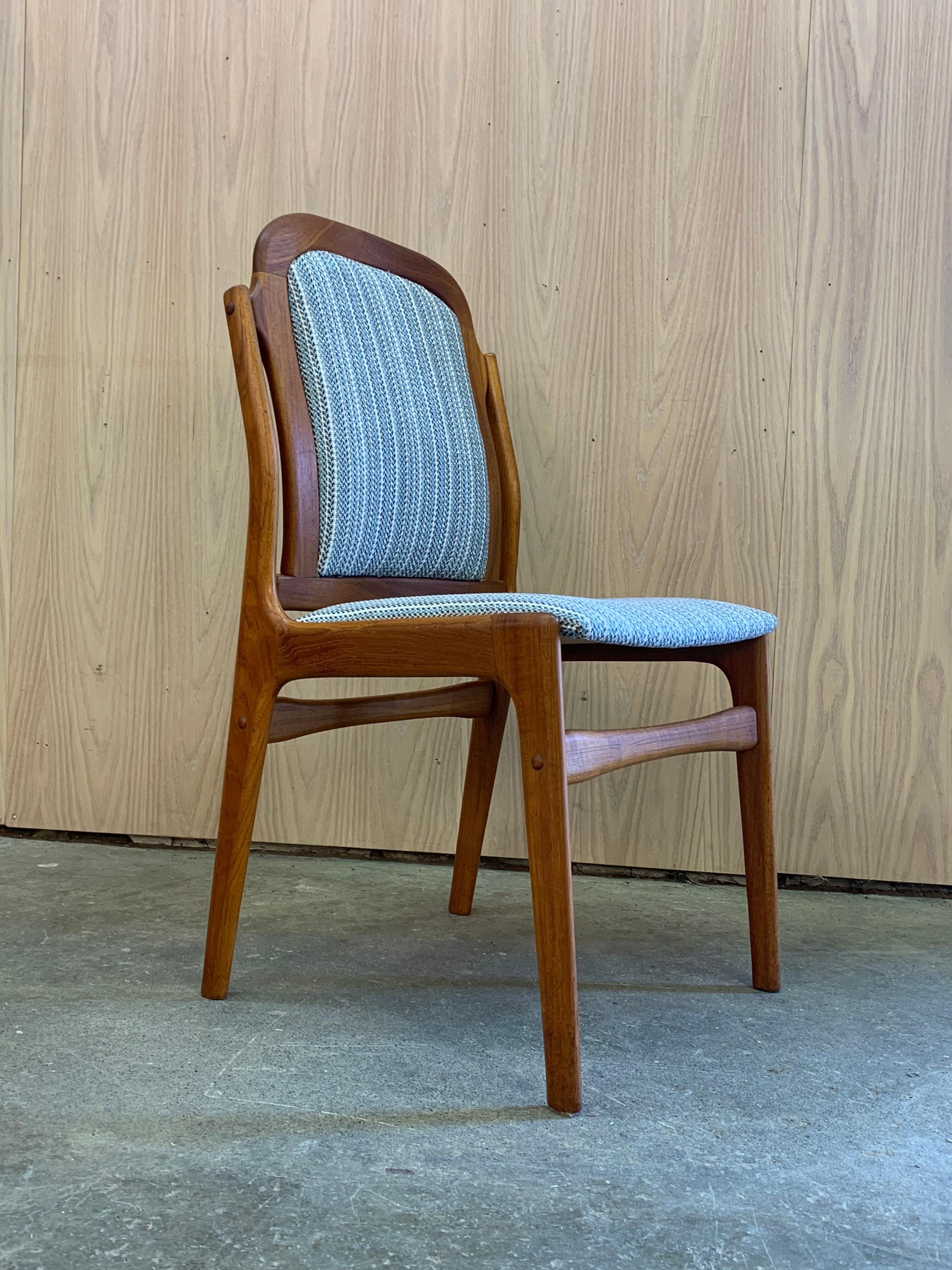 Set di 4 sedie da pranzo danesi in teak in vendita 5