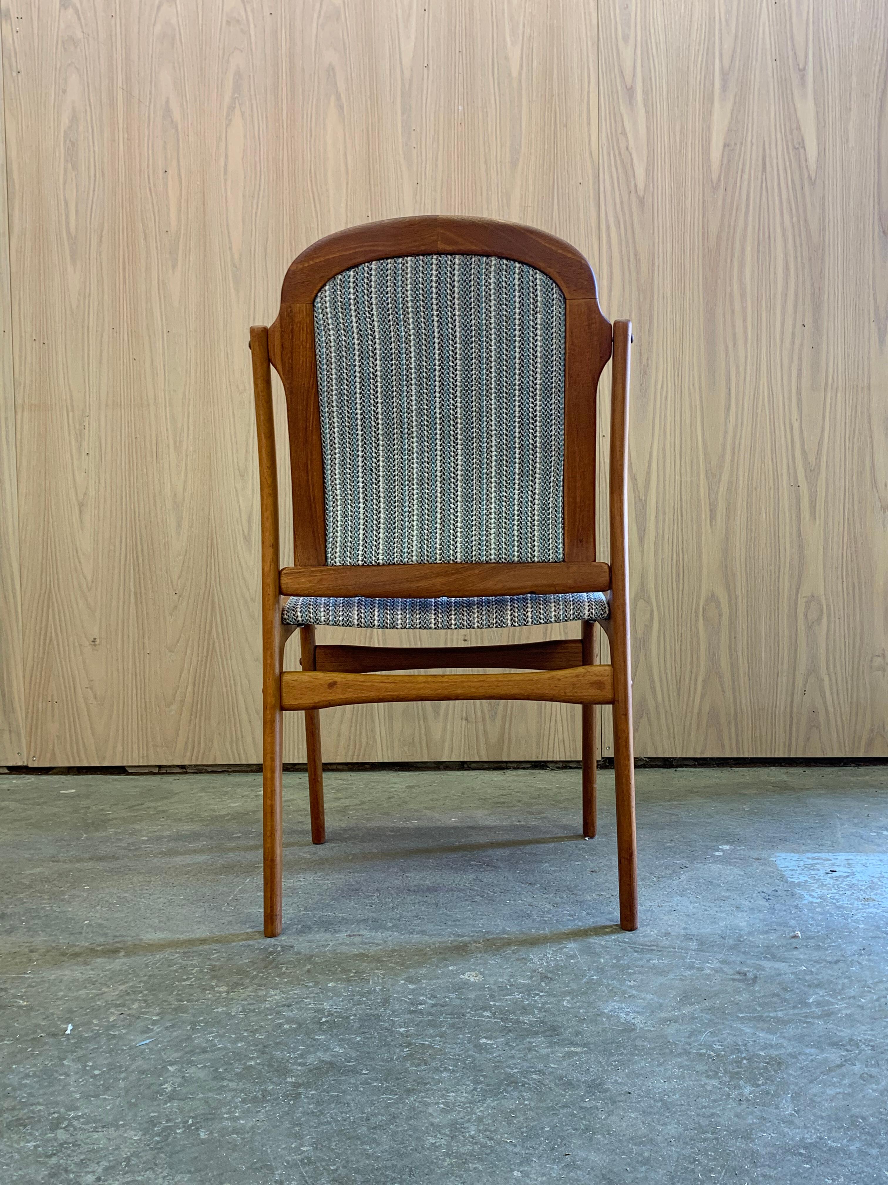 Set di 4 sedie da pranzo danesi in teak in vendita 9