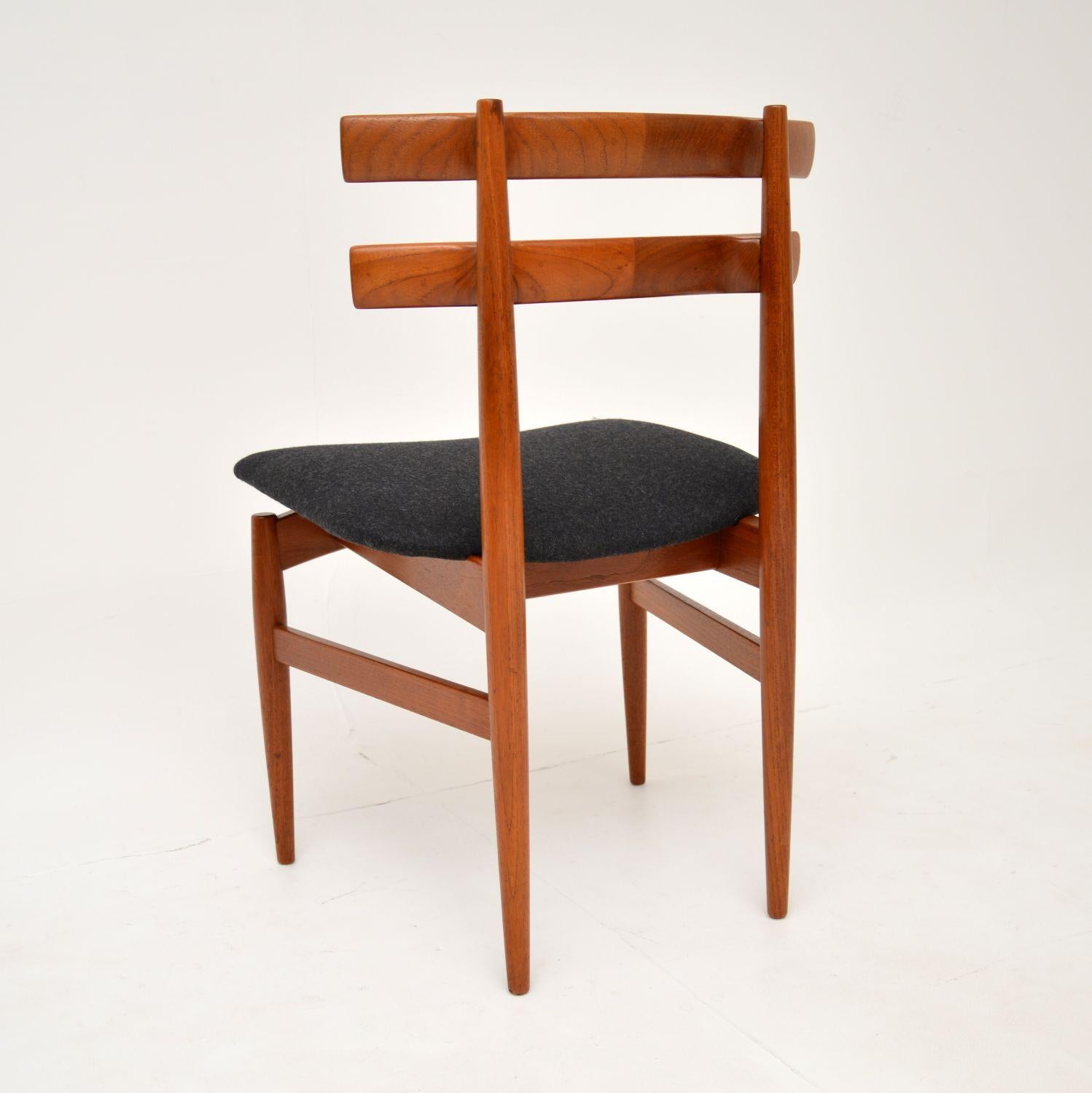 Ensemble de 4 chaises de salle à manger danoises en teck vintage par Poul Hundevad en vente 2