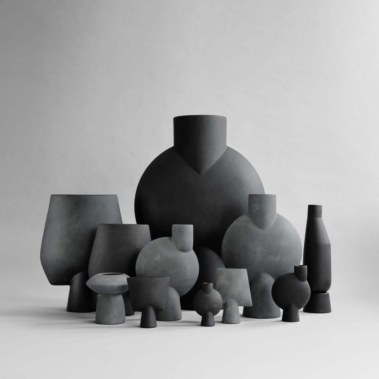 Set of 4 Dark Grey Big Sphere Vases Bubl by 101 Copenhagen In New Condition For Sale In Geneve, CH